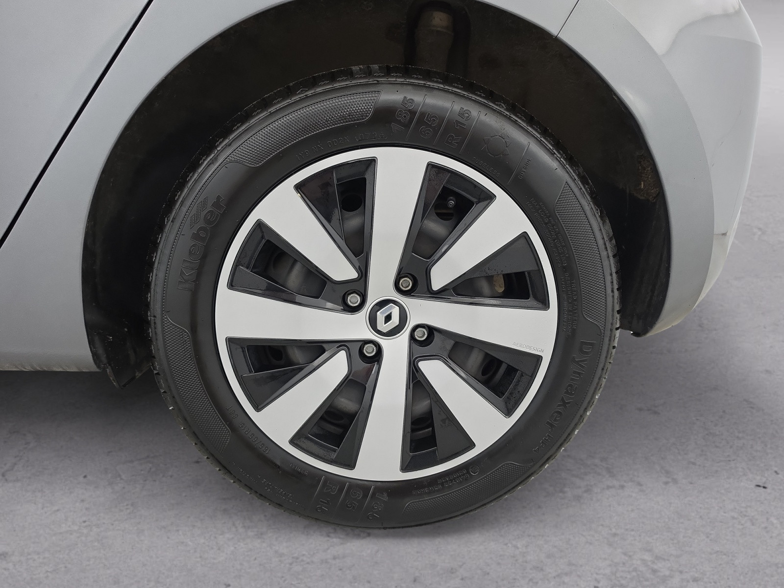 Vente en ligne Renault Clio 5 Clio TCe 90 au prix de 13 320 €
