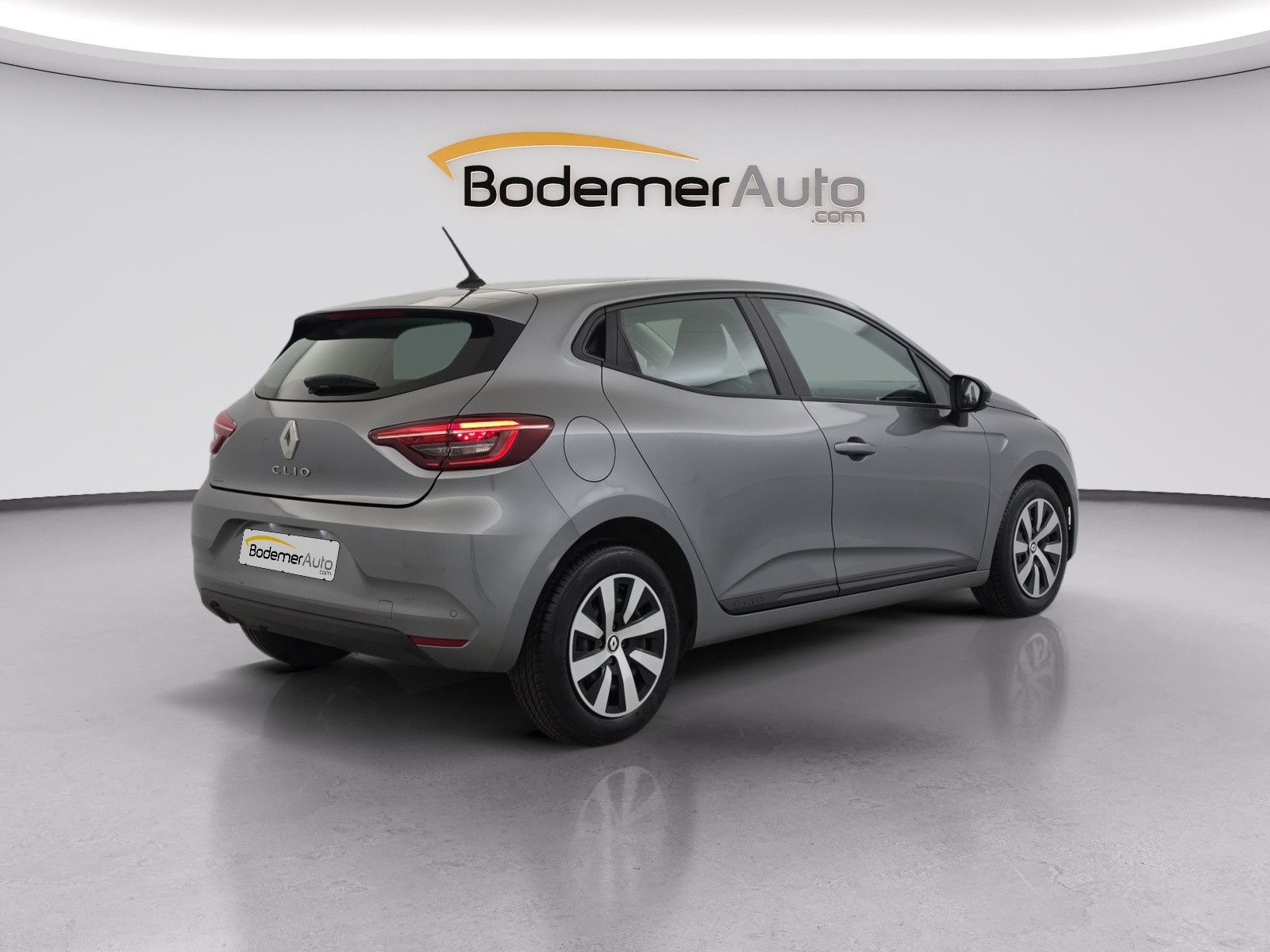 Vente en ligne Renault Clio 5 Clio TCe 90 au prix de 13 320 €