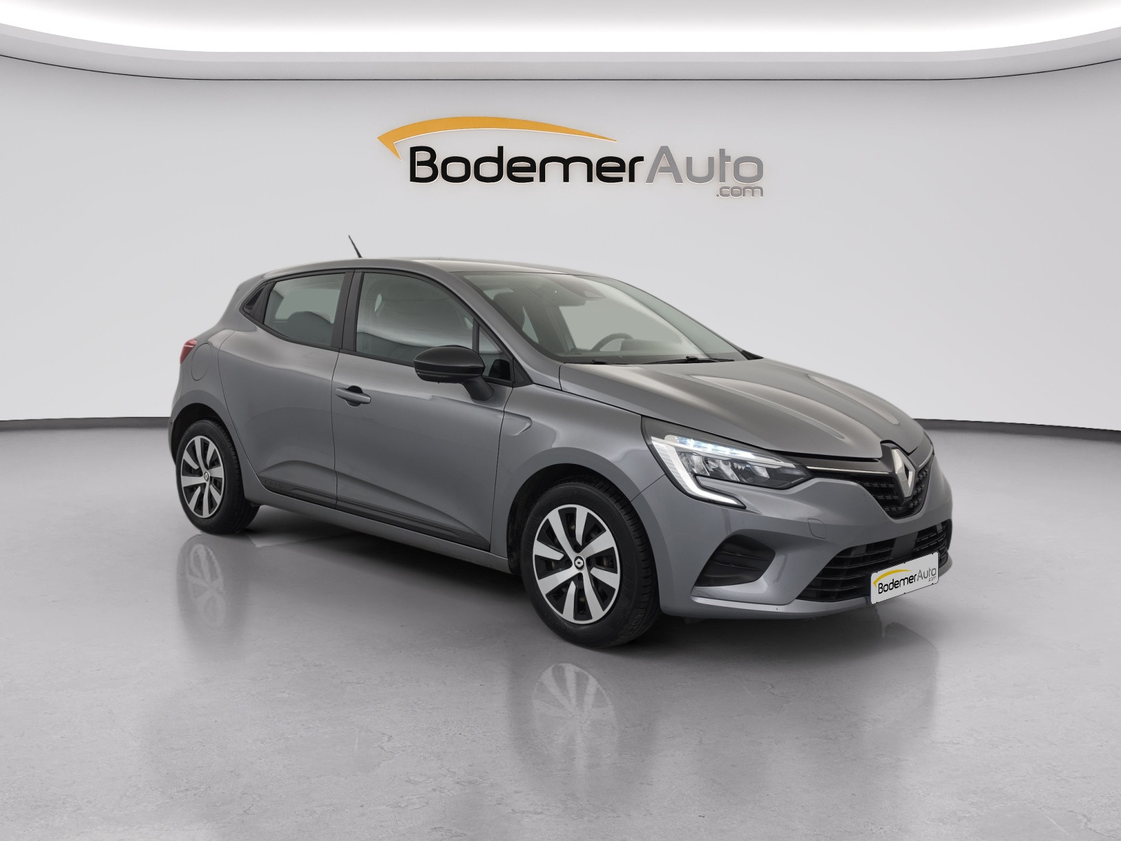 Vente en ligne Renault Clio 5 Clio TCe 90 au prix de 13 320 €