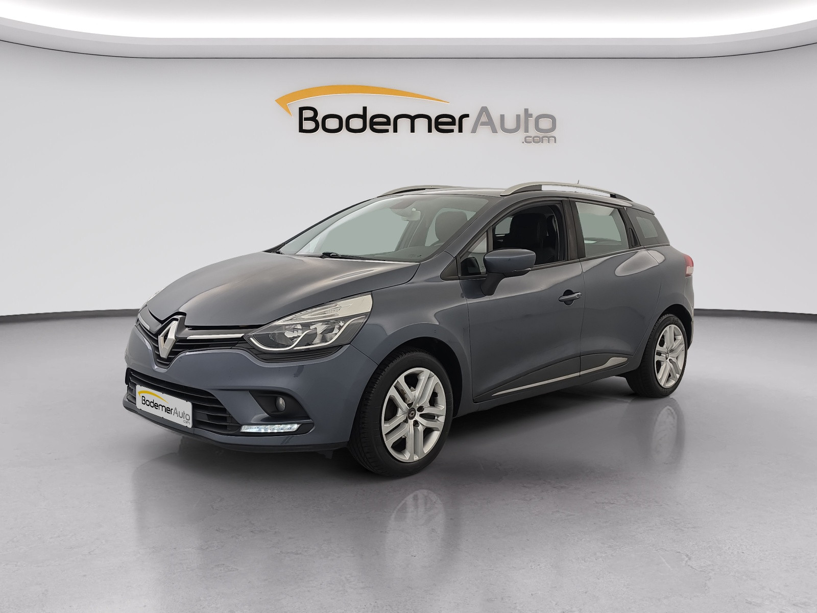 Renault Clio 4 Estate Clio Estate dCi 90 E6C occasion de 2019 en vente à Saint-Lô