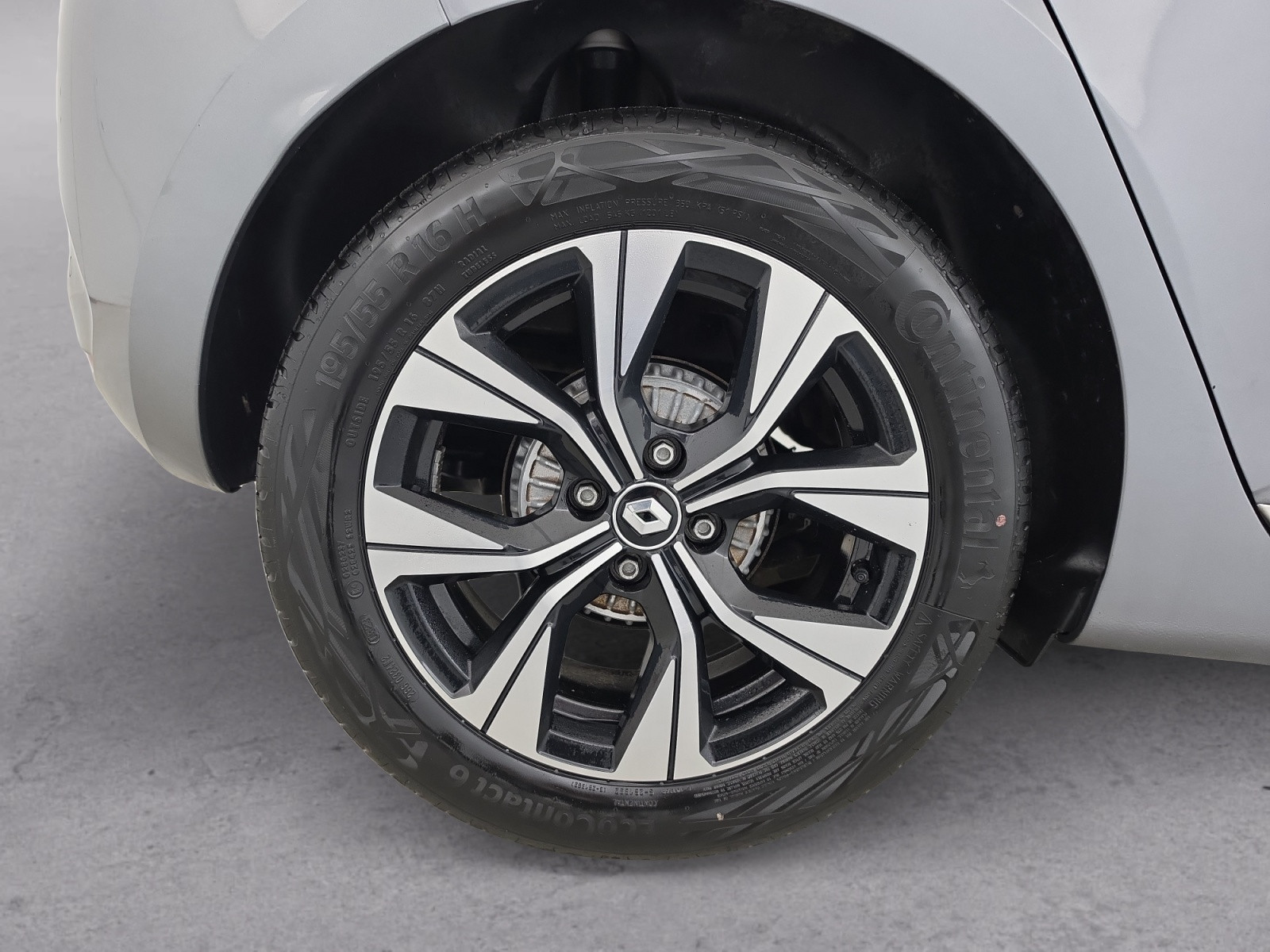 Vente en ligne Renault Clio 5 Clio TCe 100 GPL au prix de 13 950 €