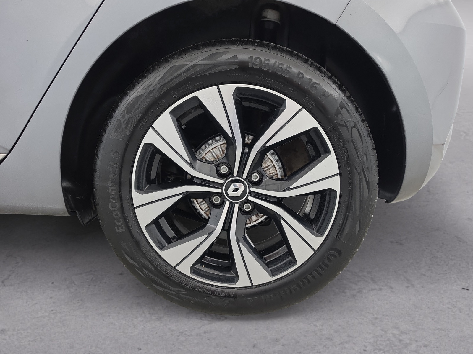 Vente en ligne Renault Clio 5 Clio TCe 100 GPL au prix de 13 950 €