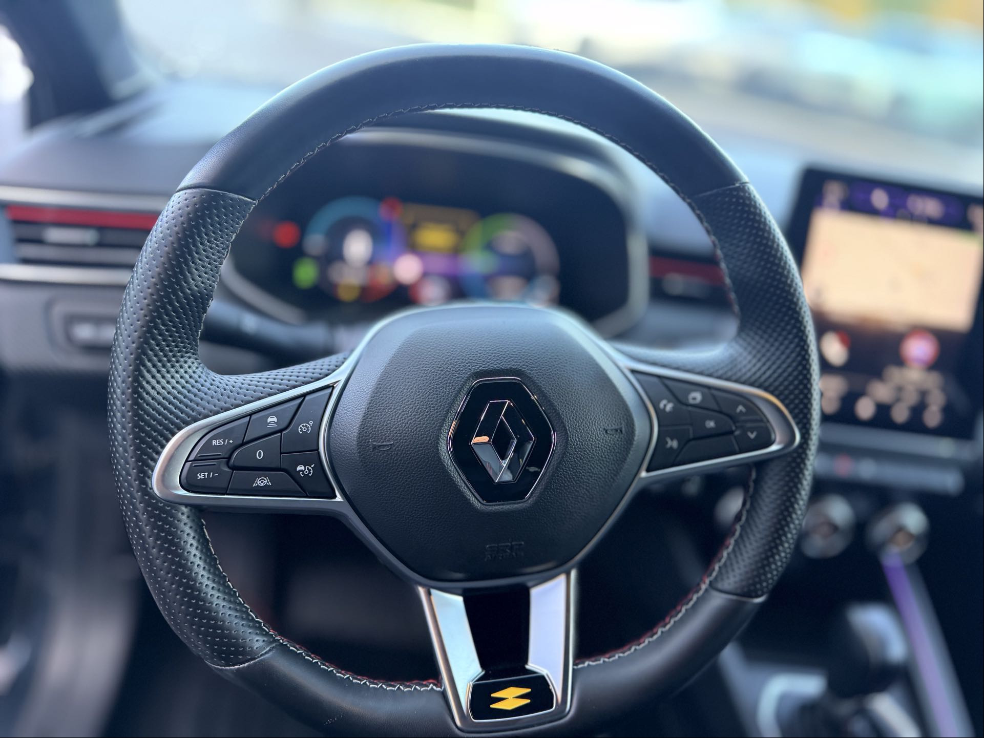 Vente en ligne Renault Clio 5 Clio E-Tech hybride 145 au prix de 16 975 €