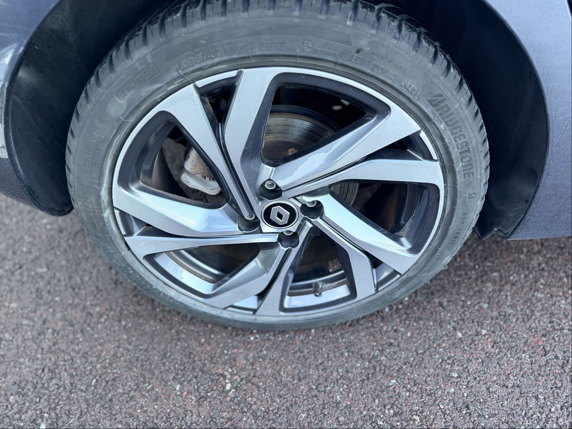 Vente en ligne Renault Clio 5 Clio E-Tech hybride 145 au prix de 16 975 €