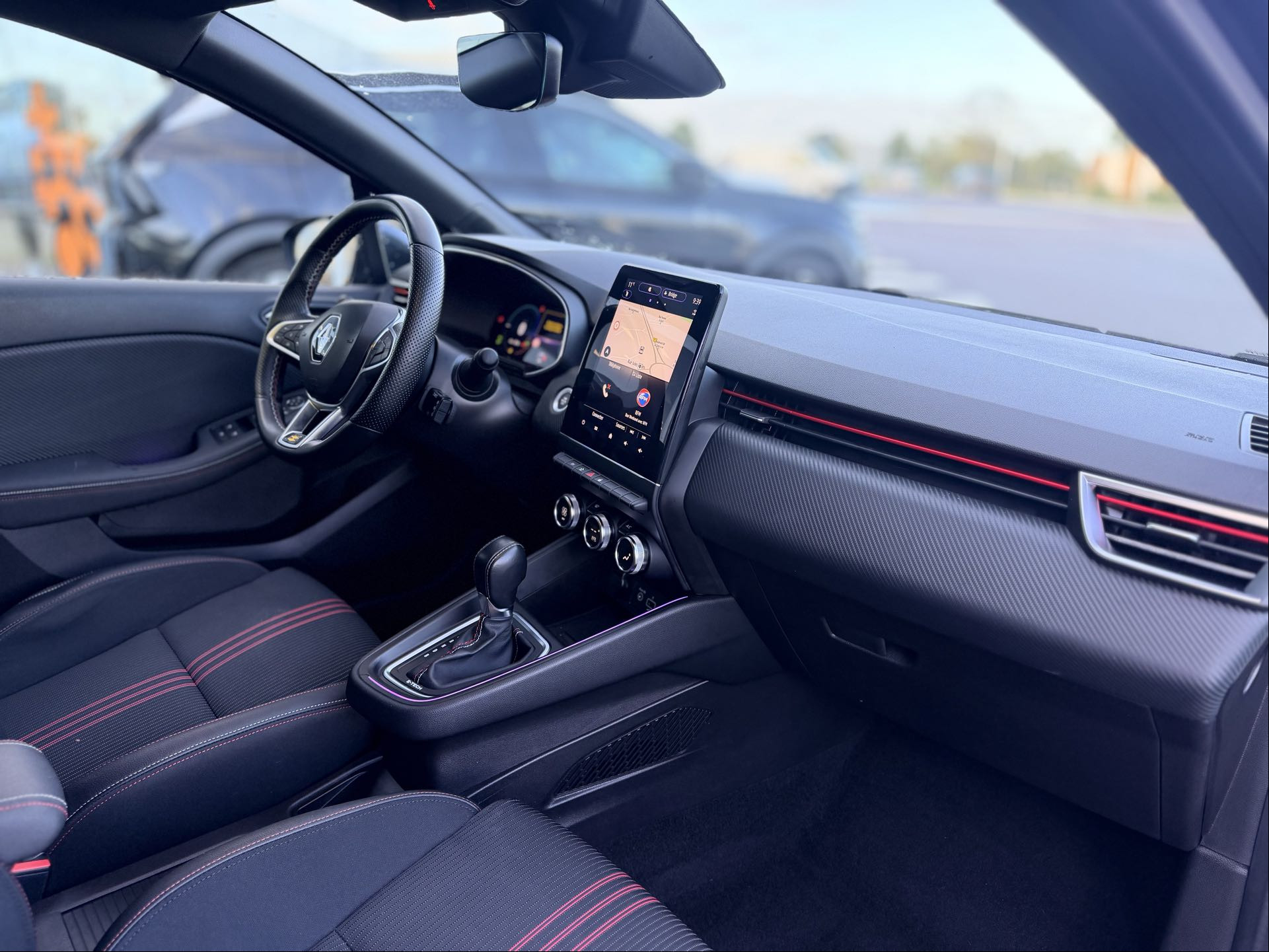 Vente en ligne Renault Clio 5 Clio E-Tech hybride 145 au prix de 16 975 €