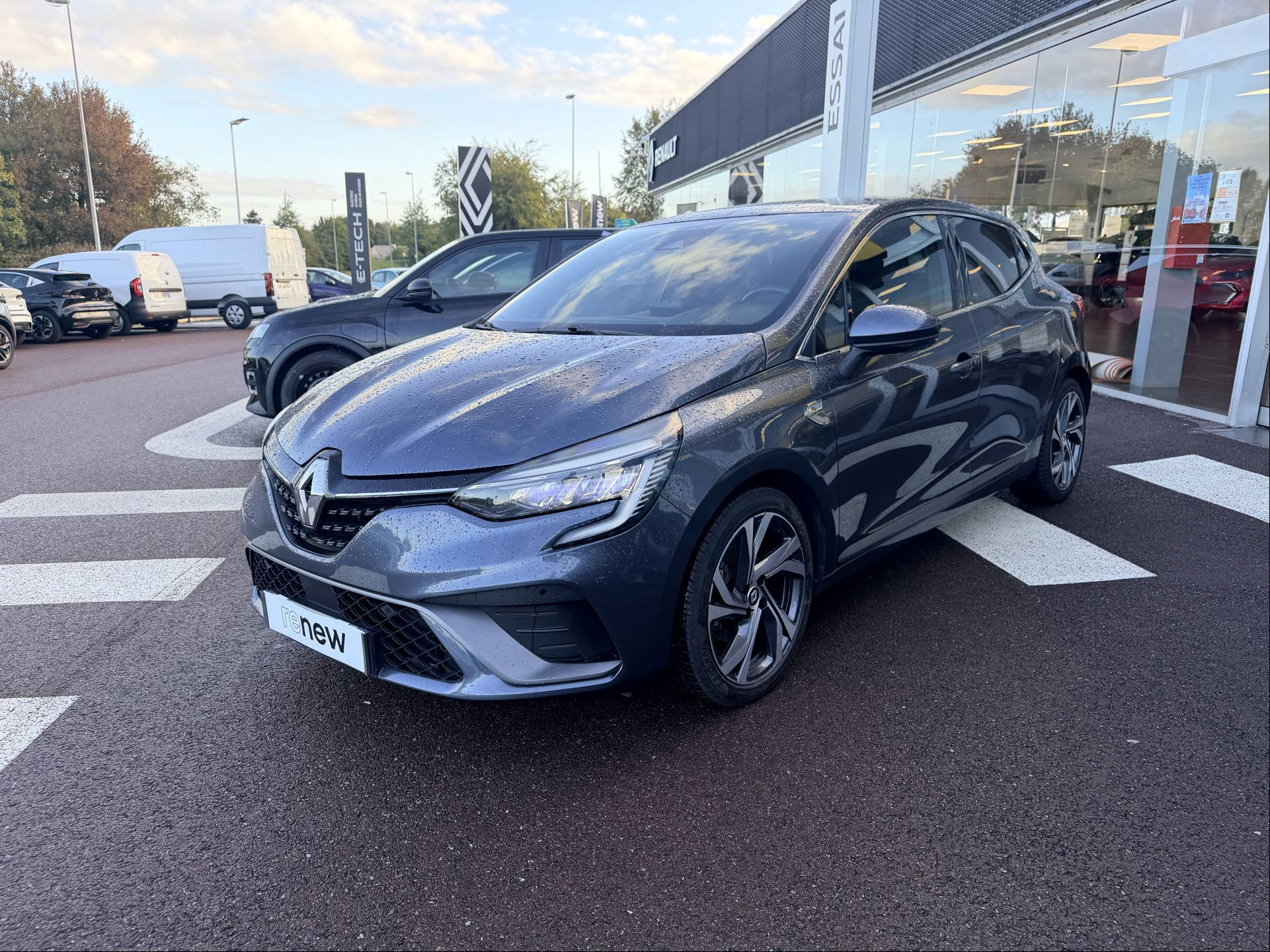 Renault Clio 5 Clio E-Tech hybride 145 occasion de 2022 en vente à Saint-Lô