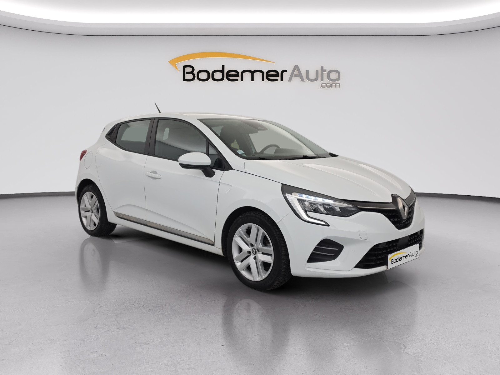 Vente en ligne Renault Clio 5 CLIO SOCIETE BLUE DCI 100 - 21N au prix de 12 690 €