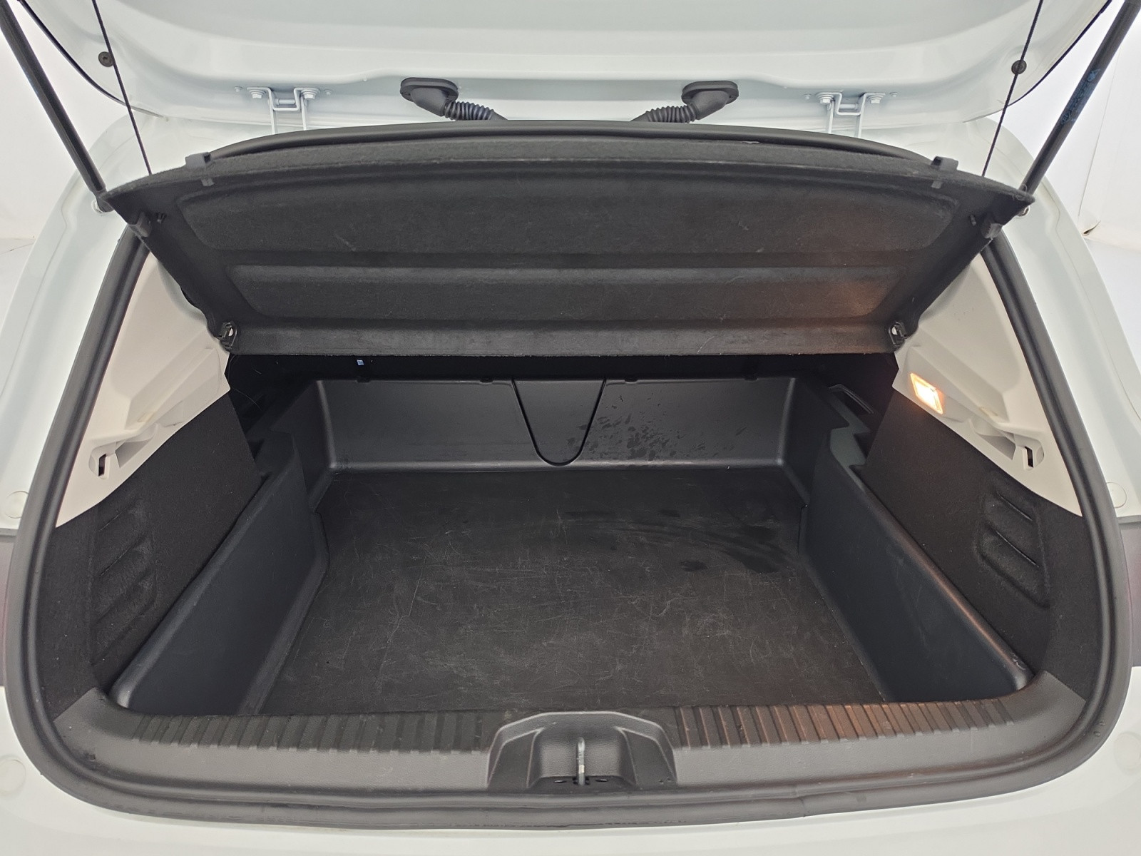 Vente en ligne Renault Clio 5 CLIO SOCIETE BLUE DCI 100 - 21N au prix de 12 690 €