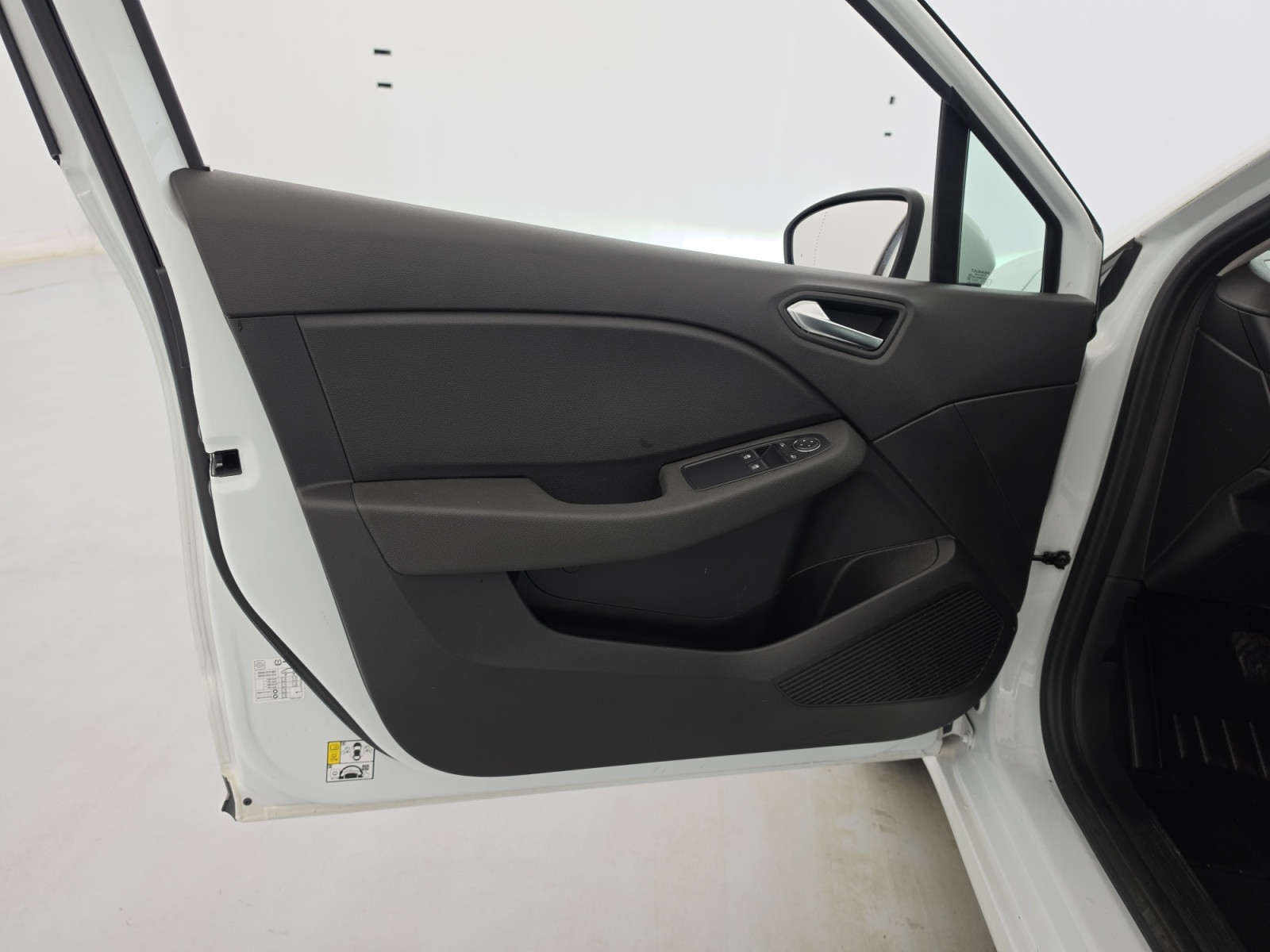 Vente en ligne Renault Clio 5 CLIO SOCIETE BLUE DCI 100 - 21N au prix de 12 690 €