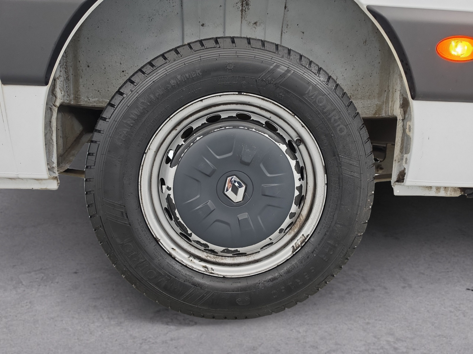 Vente en ligne Renault Master Fourgon MASTER FGN TRAC F3500 L3H2 ENERGY DCI 180 au prix de 21 990 €