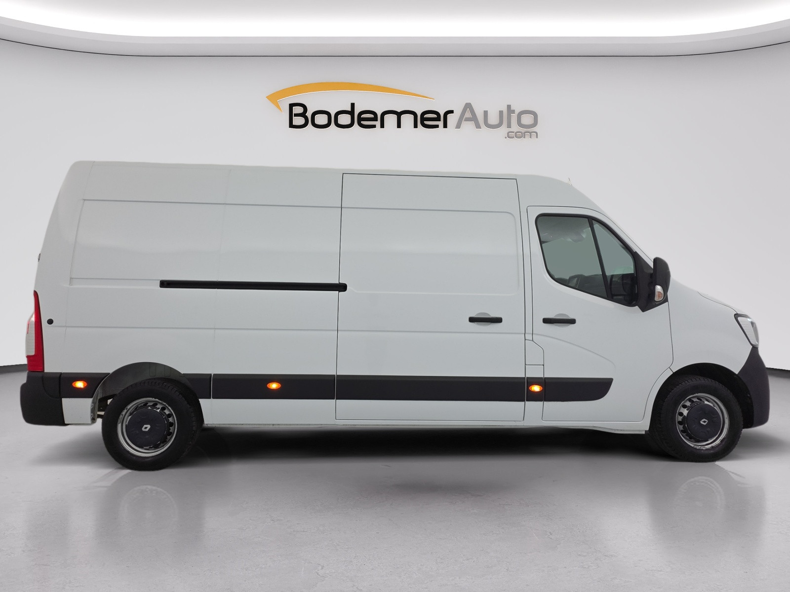 Vente en ligne Renault Master Fourgon MASTER FGN TRAC F3500 L3H2 ENERGY DCI 180 au prix de 21 990 €