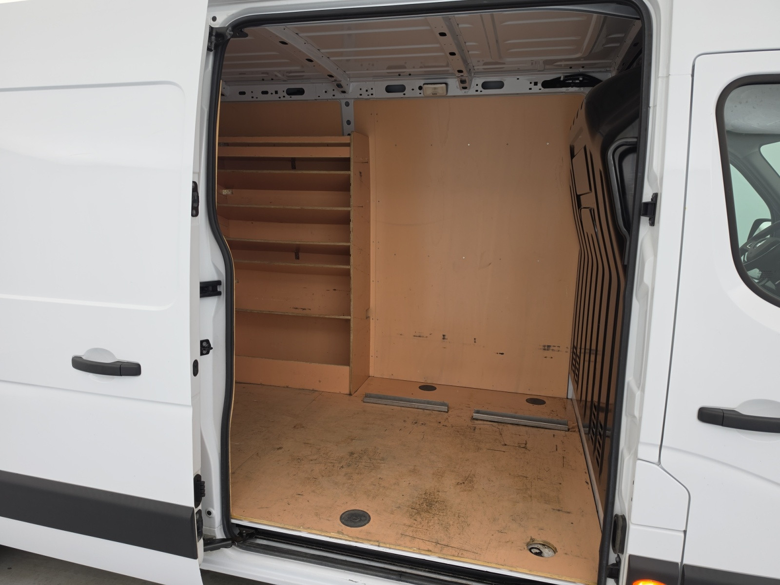 Vente en ligne Renault Master Fourgon MASTER FGN TRAC F3500 L3H2 ENERGY DCI 180 au prix de 21 990 €