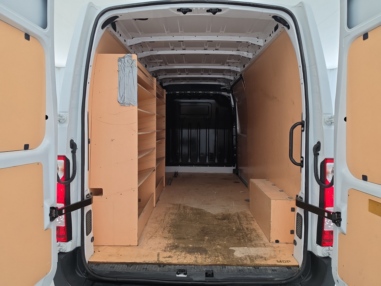 Vente en ligne Renault Master Fourgon MASTER FGN TRAC F3500 L3H2 ENERGY DCI 180 au prix de 21 990 €