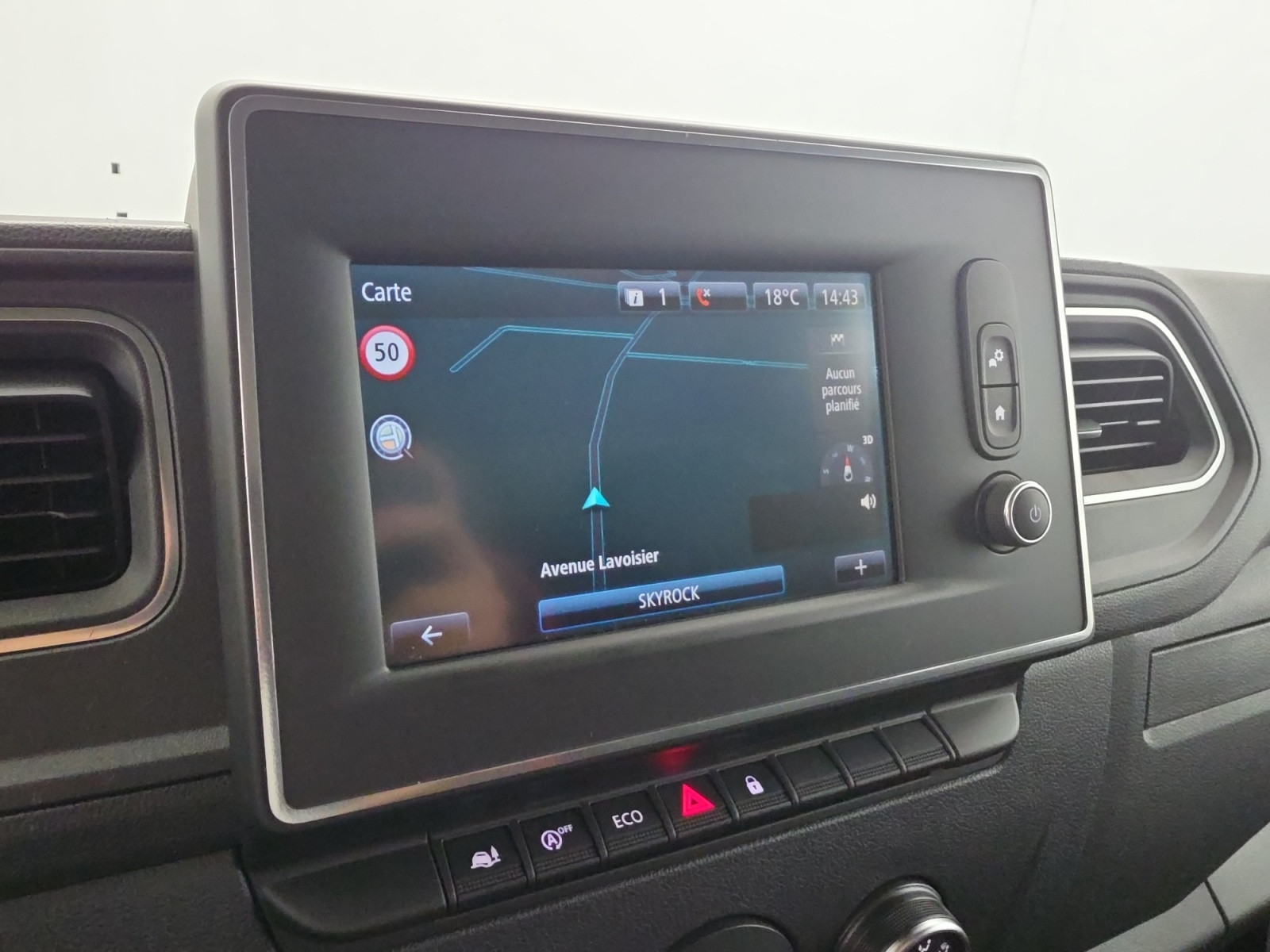 Vente en ligne Renault Master Fourgon MASTER FGN TRAC F3500 L3H2 ENERGY DCI 180 au prix de 21 990 €