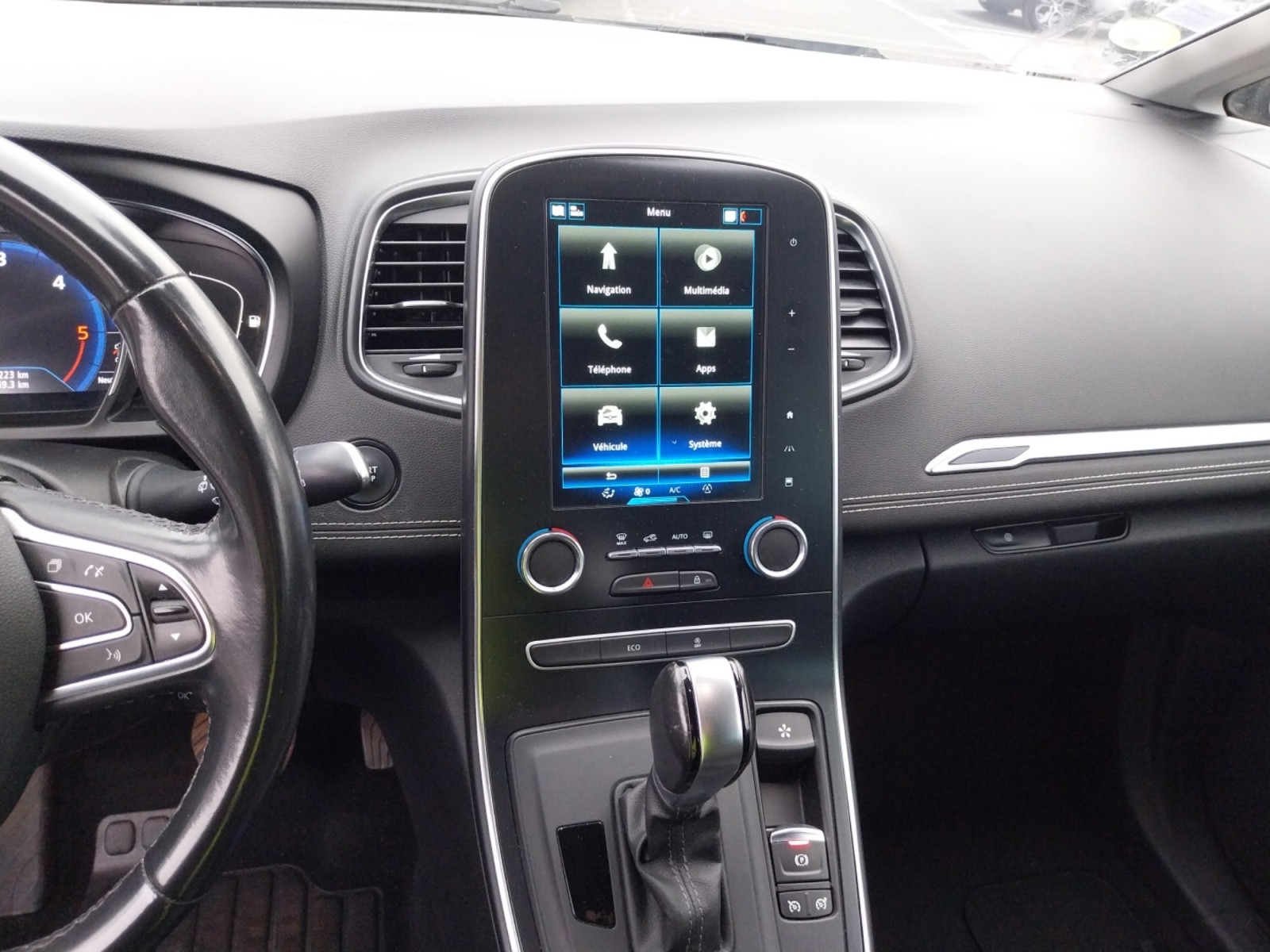 Vente en ligne Renault Scenic 4 Scenic Blue dCi 120 EDC au prix de 13 760 €