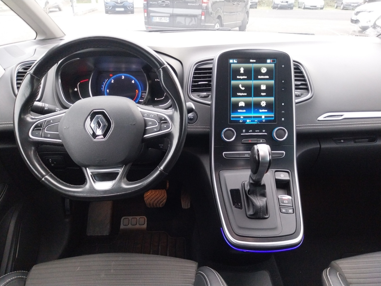 Vente en ligne Renault Scenic 4 Scenic Blue dCi 120 EDC au prix de 13 760 €