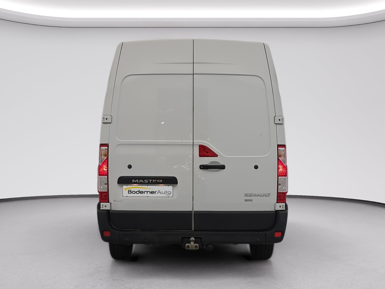 Vente en ligne Renault Master Fourgon MASTER FGN TRAC F3300 L2H2 DCI 135 au prix de 16 531 €