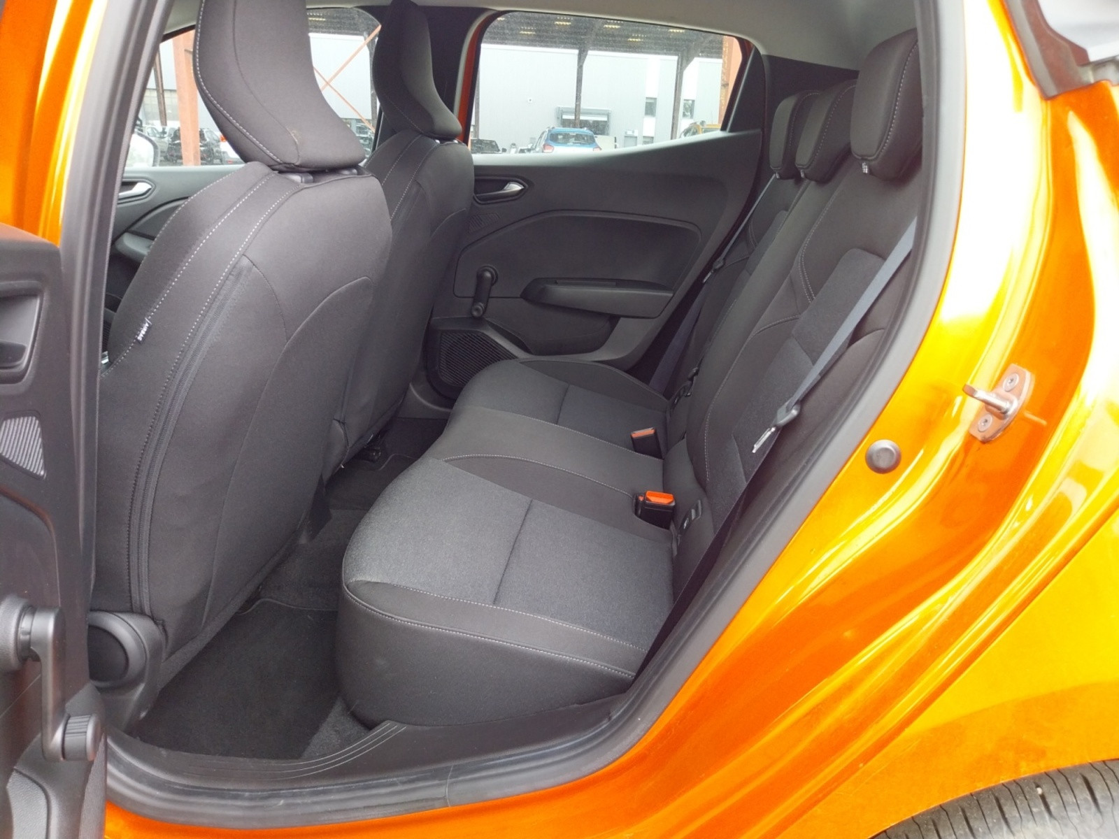 Vente en ligne Renault Clio 5 Clio TCe 90 au prix de 14 790 €