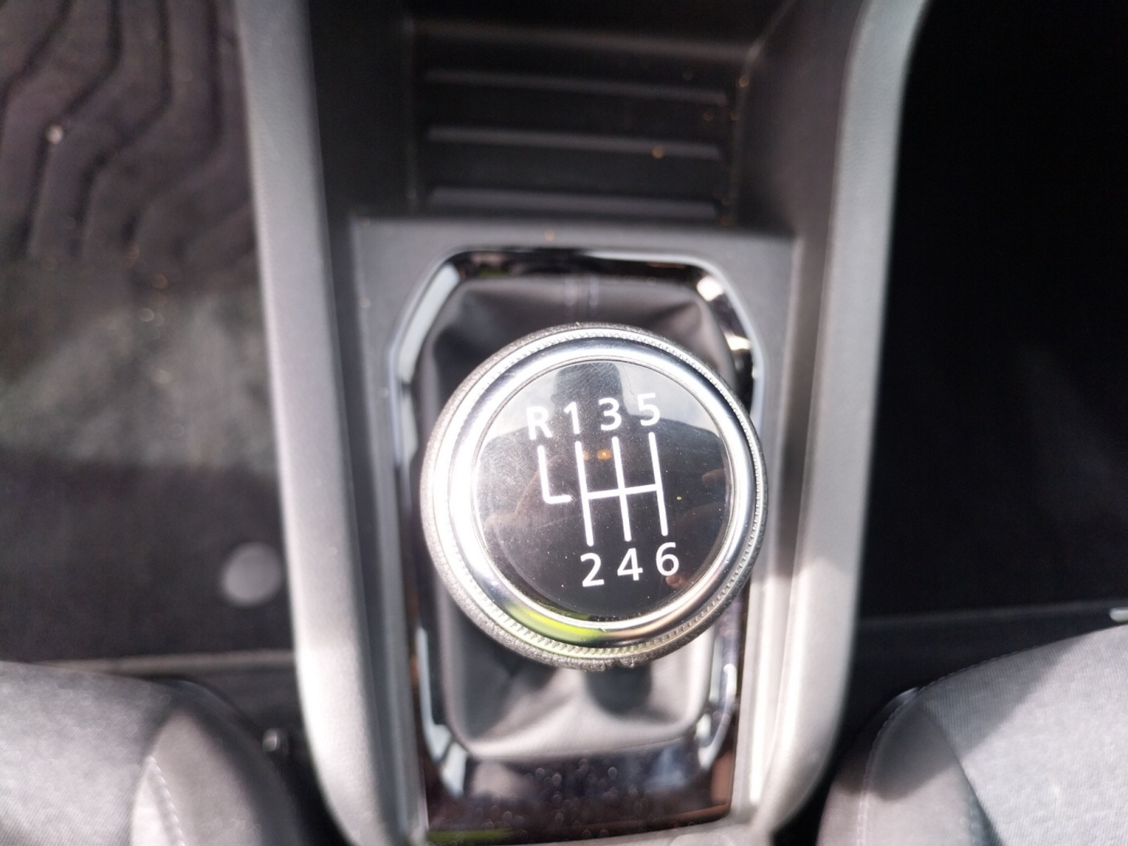 Vente en ligne Renault Clio 5 Clio TCe 90 au prix de 13 540 €