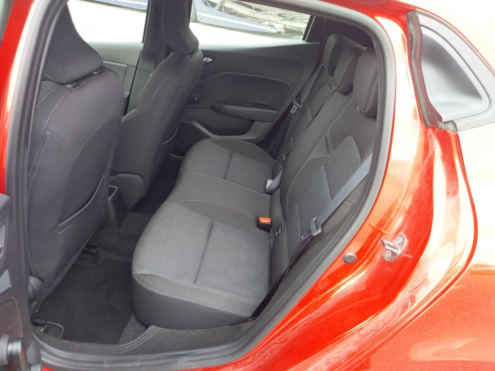 Vente en ligne Renault Clio 5 Clio TCe 90 au prix de 13 770 €