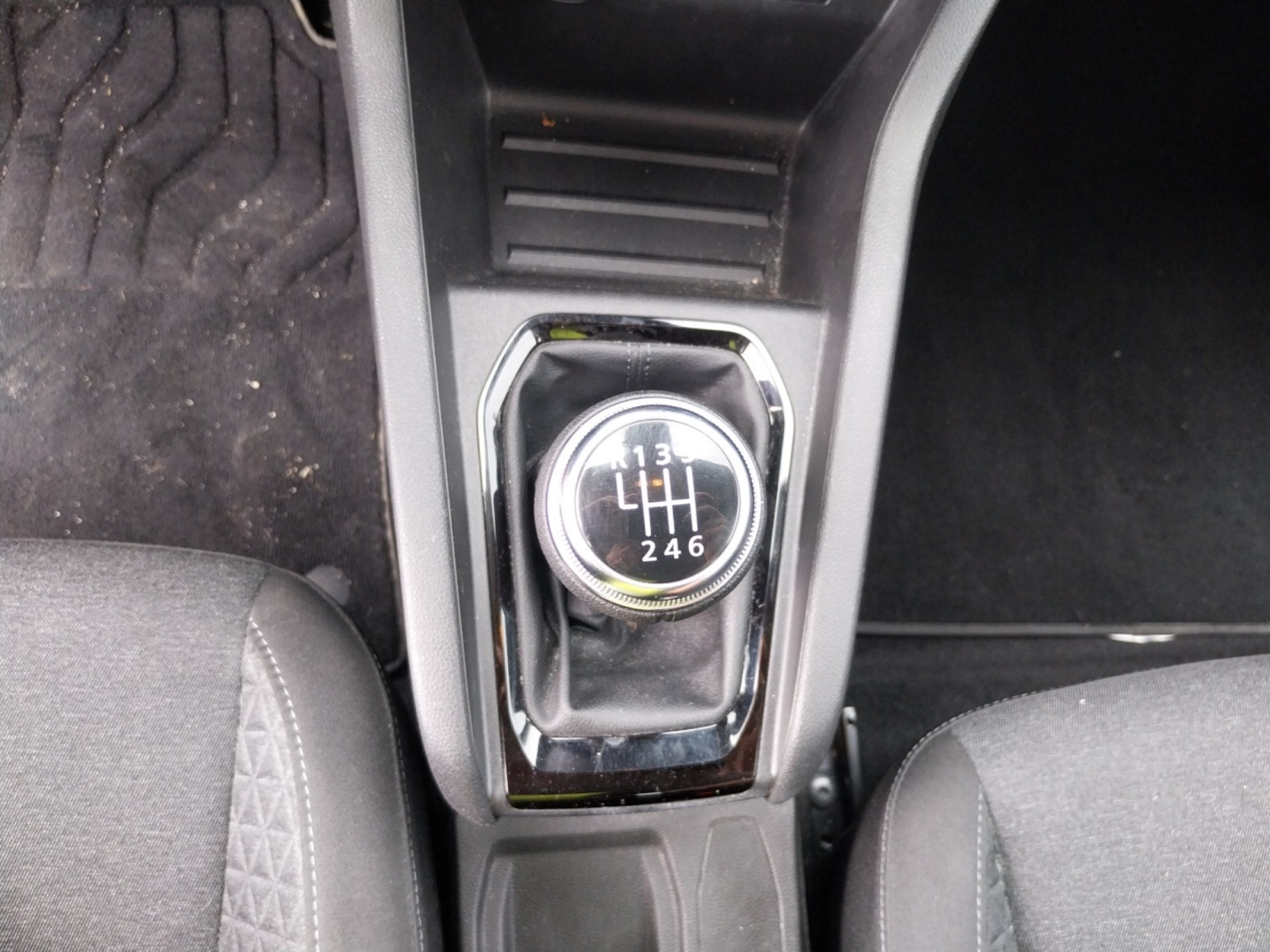 Vente en ligne Renault Clio 5 Clio TCe 90 au prix de 13 770 €