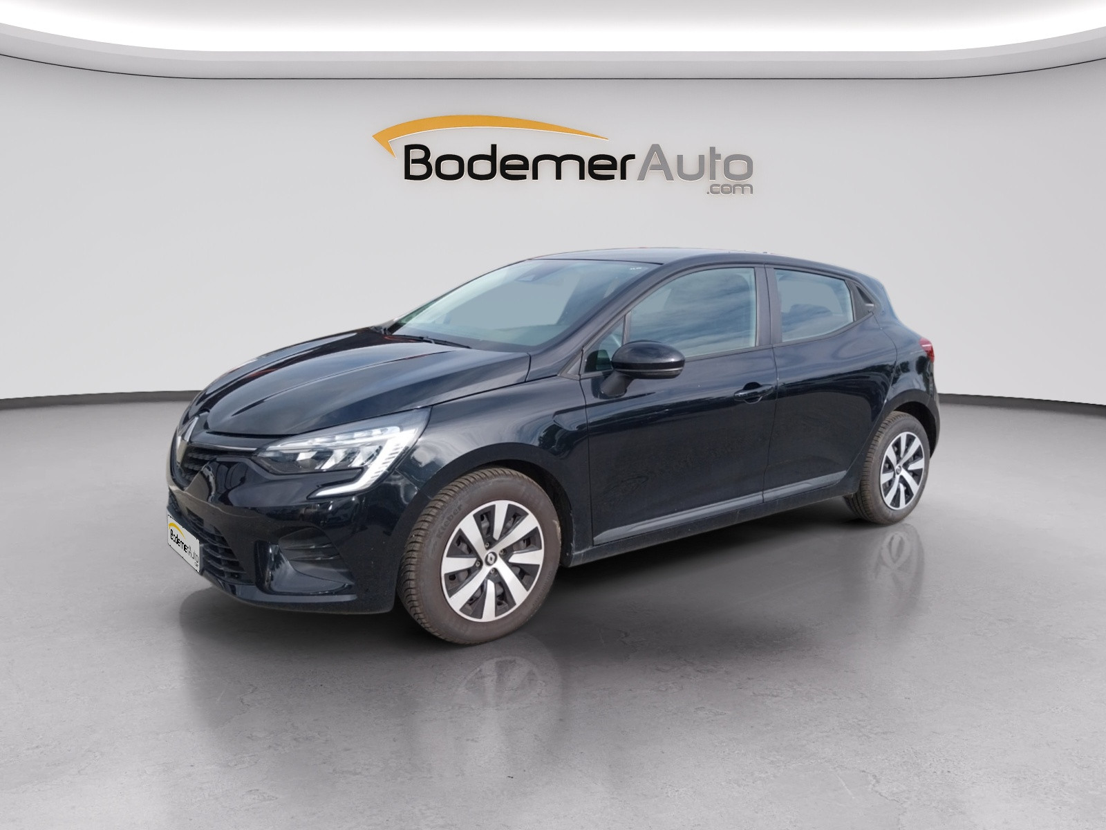 Renault Clio 5 Clio TCe 90 occasion de 2023 en vente à Saint-Lô