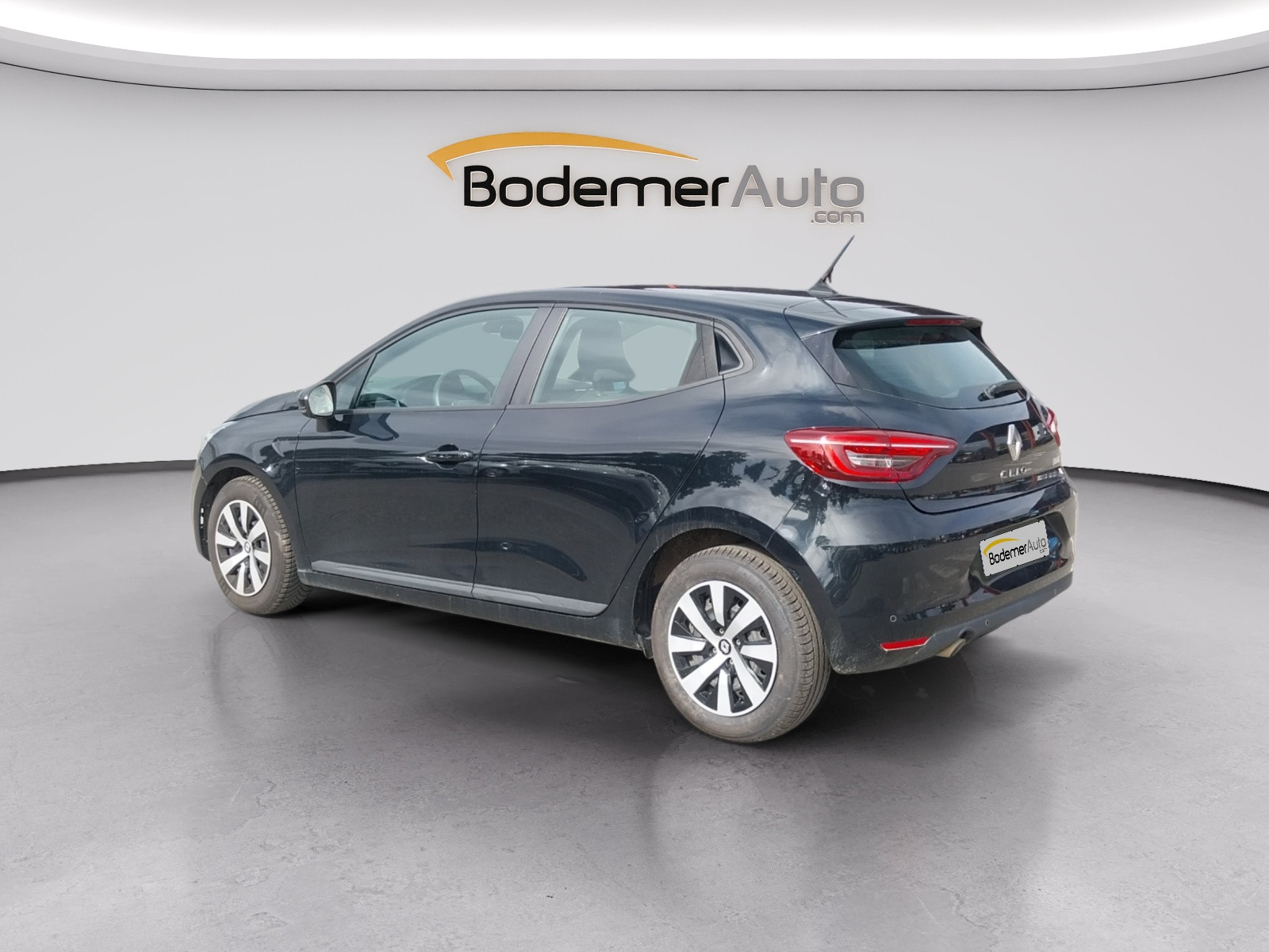 Vente en ligne Renault Clio 5 Clio TCe 90 au prix de 13 540 €