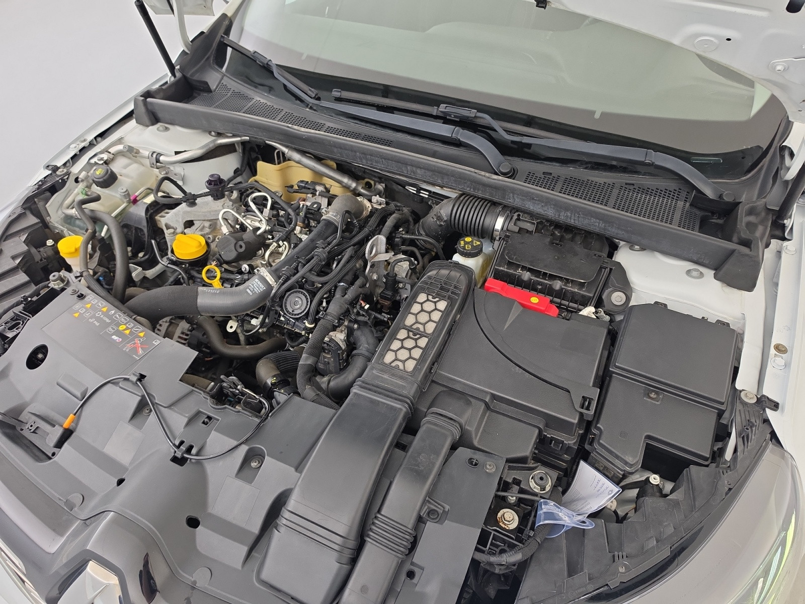 Vente en ligne Renault Megane 4 Estate Mégane IV Estate TCe 140 FAP au prix de 12 490 €