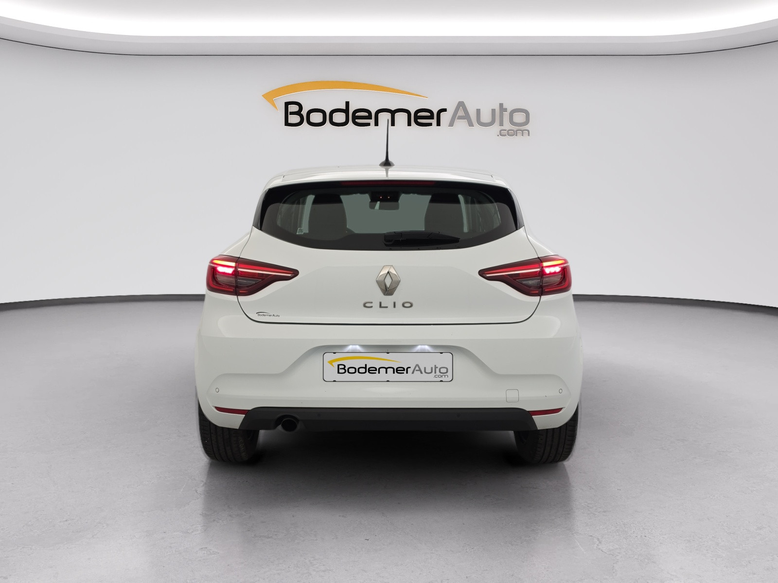 Vente en ligne Renault Clio 5 CLIO SOCIETE BLUE DCI 100 - 21N au prix de 12 690 €