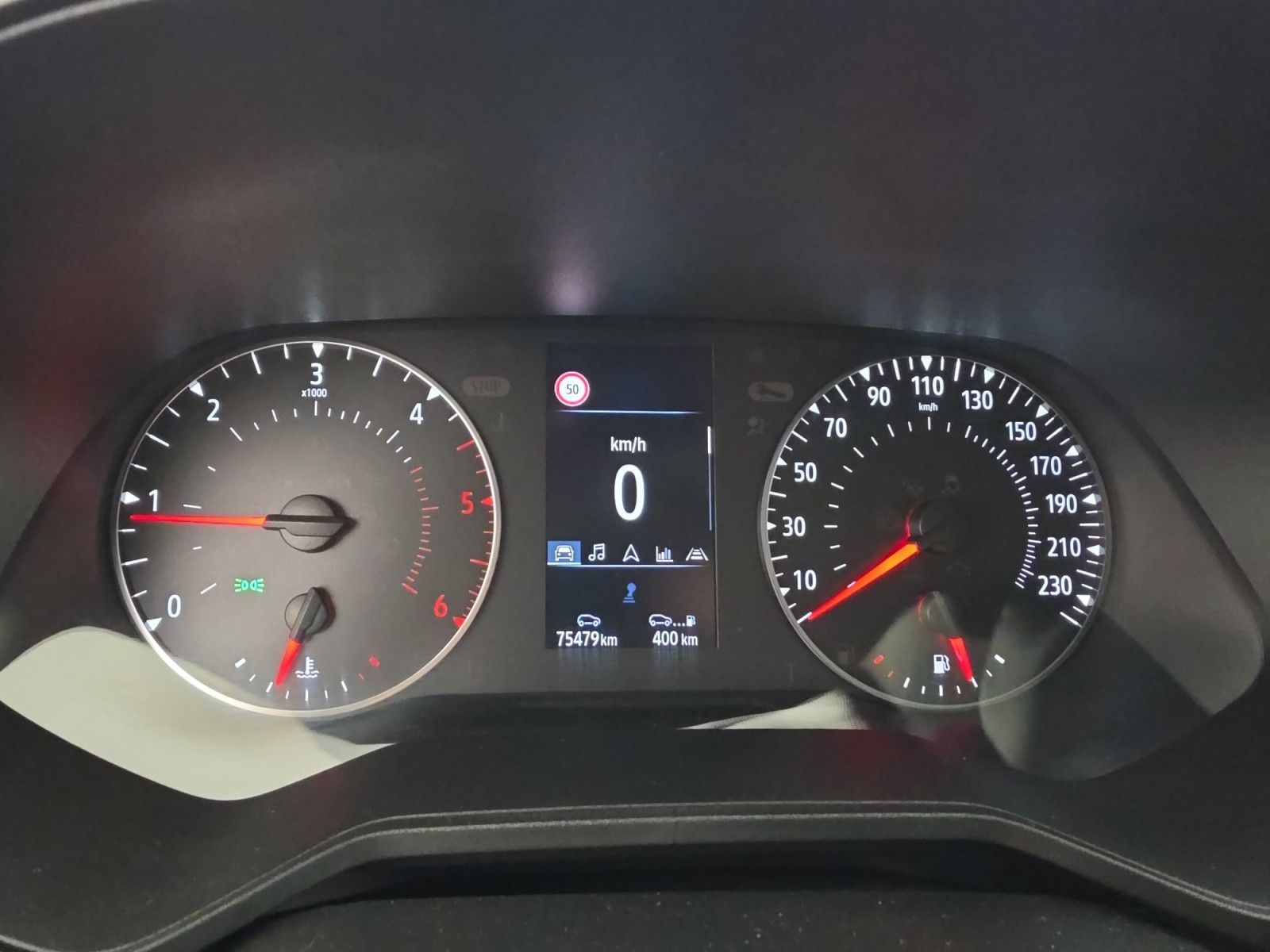 Vente en ligne Renault Clio 5 CLIO SOCIETE BLUE DCI 100 - 21N au prix de 12 690 €