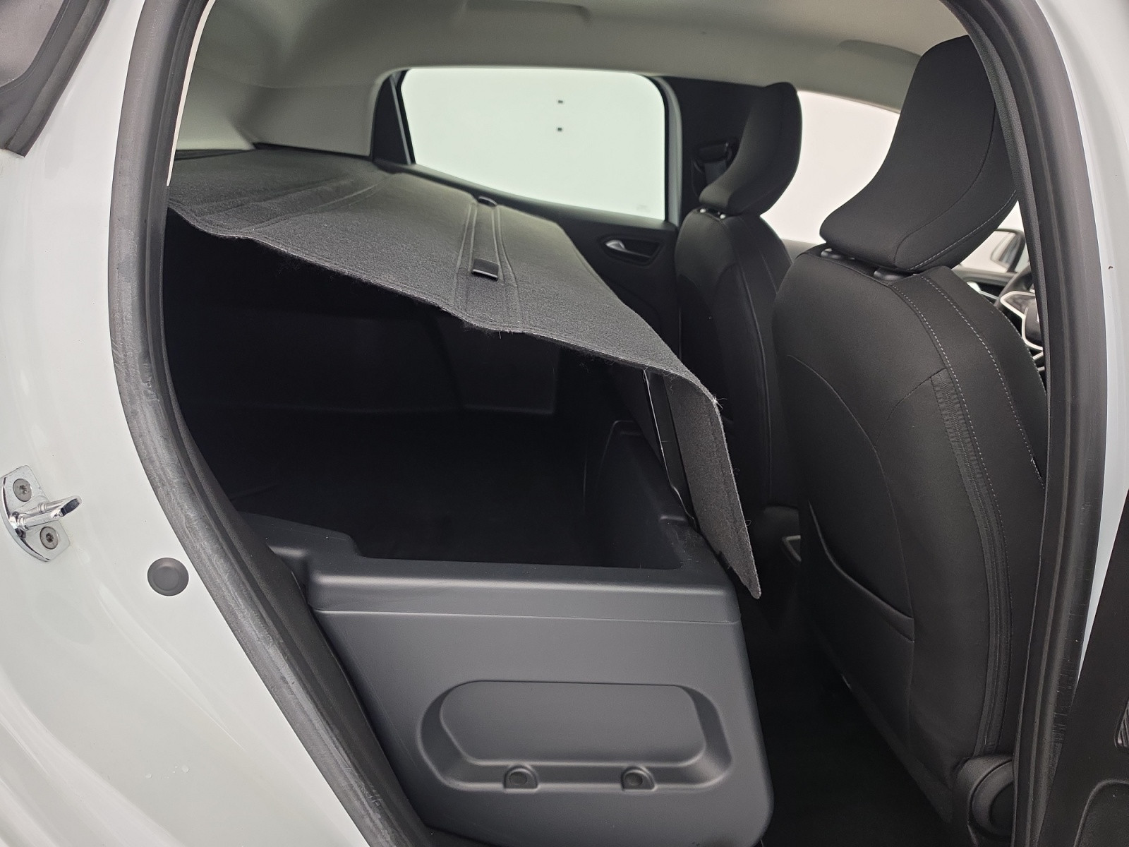 Vente en ligne Renault Clio 5 CLIO SOCIETE BLUE DCI 100 - 21N au prix de 12 690 €