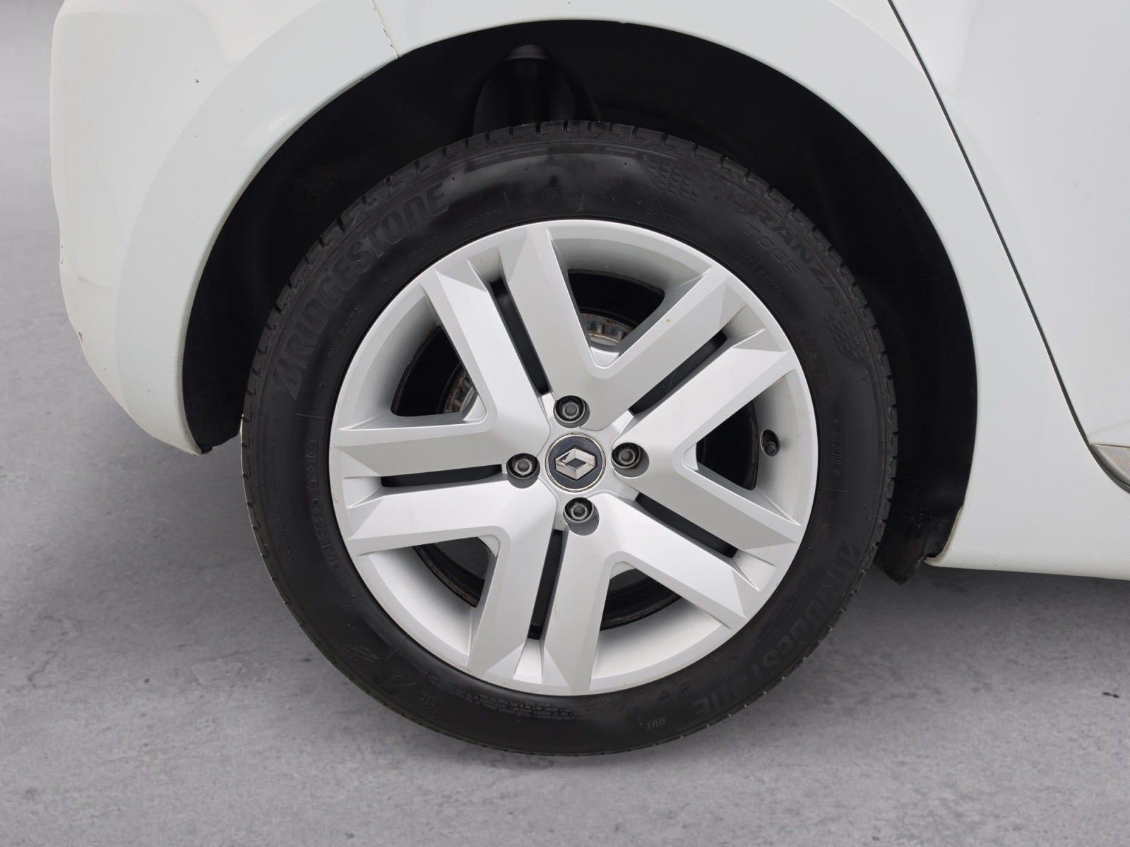 Vente en ligne Renault Clio 5 CLIO SOCIETE BLUE DCI 100 - 21N au prix de 12 690 €