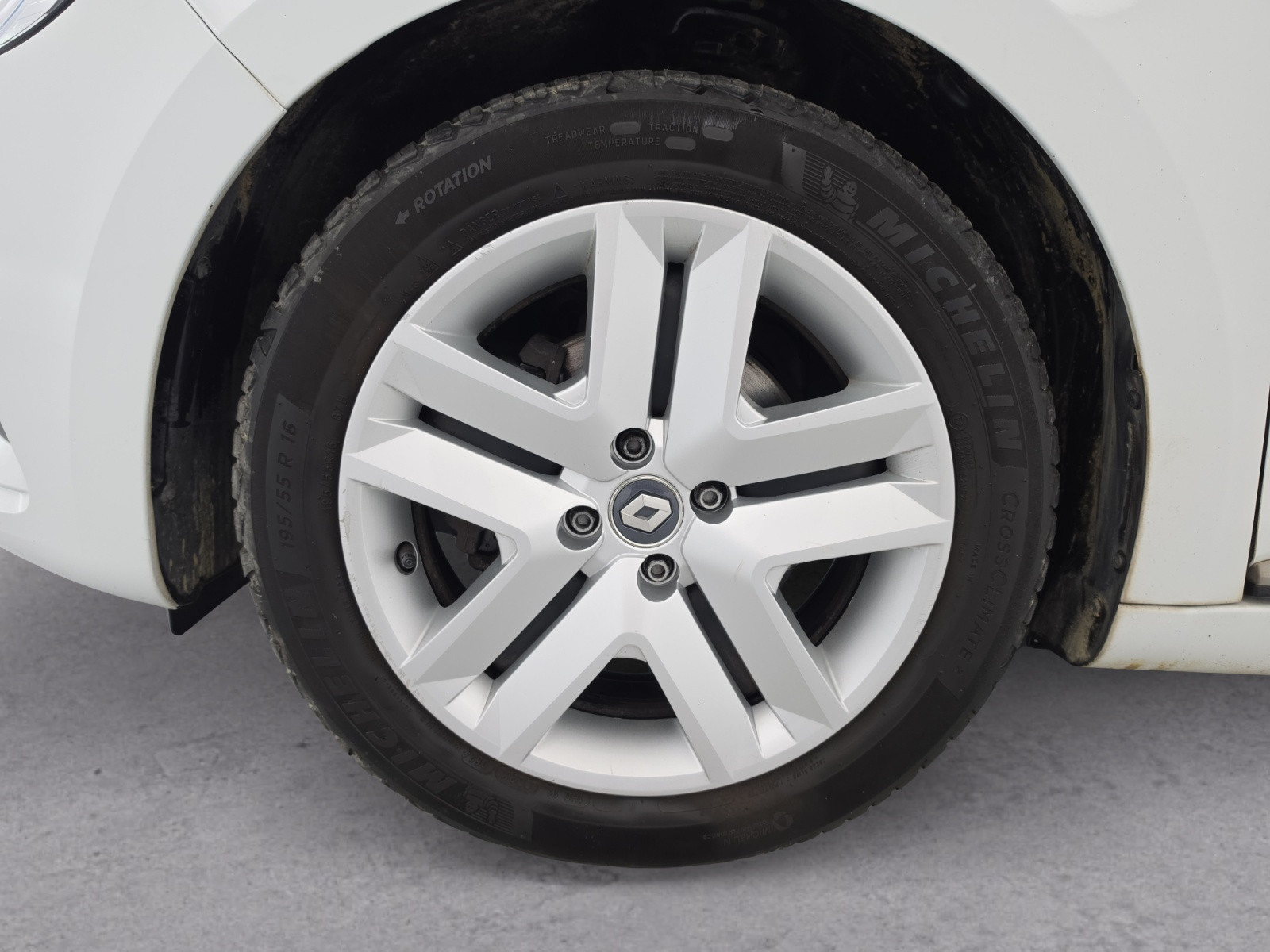 Vente en ligne Renault Clio 5 CLIO SOCIETE BLUE DCI 100 - 21N au prix de 12 690 €