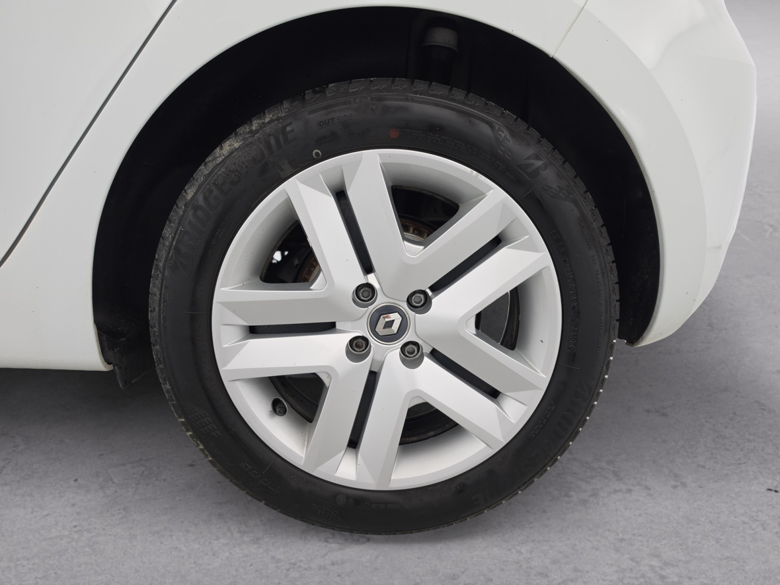 Vente en ligne Renault Clio 5 CLIO SOCIETE BLUE DCI 100 - 21N au prix de 12 690 €