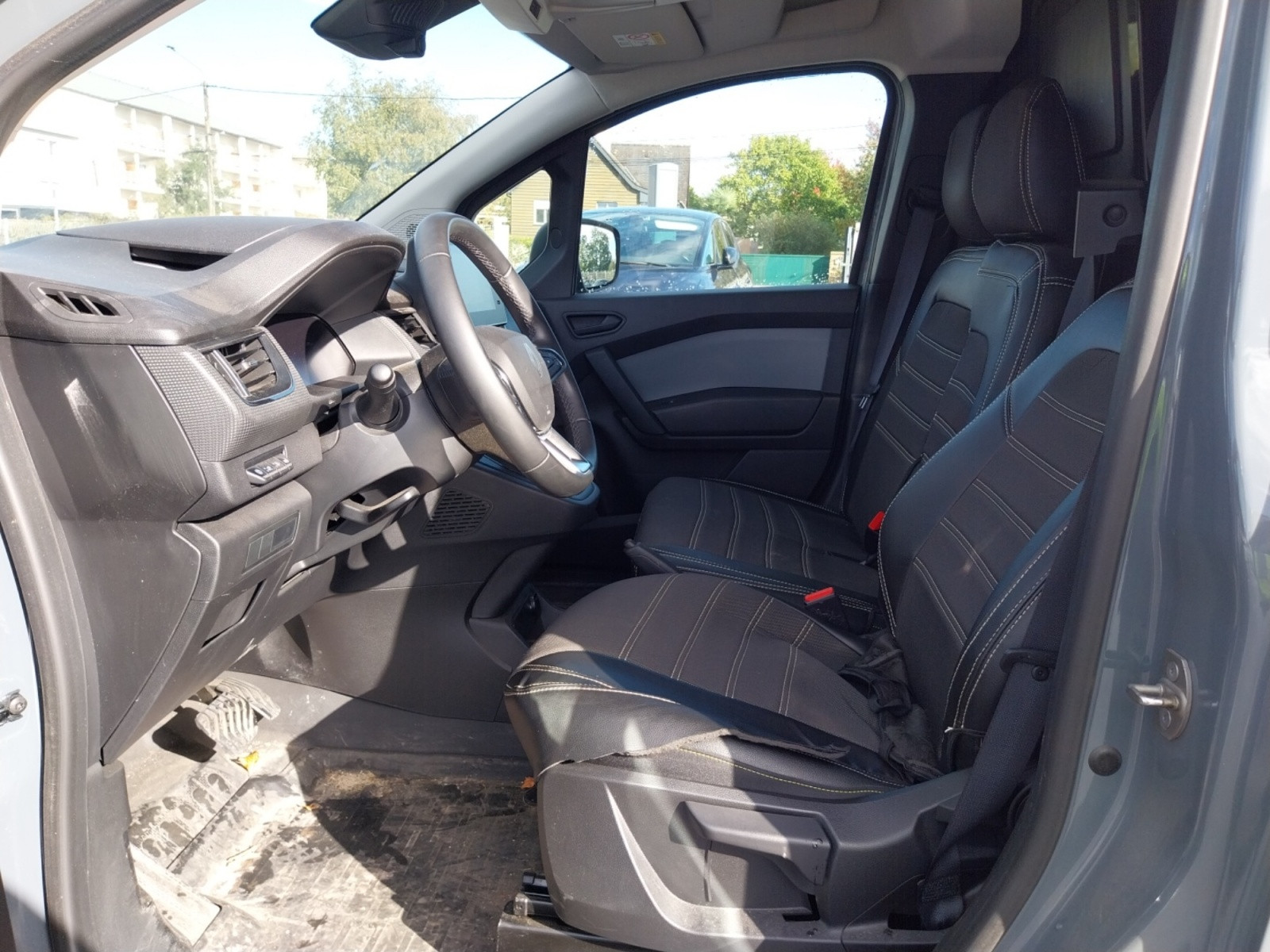 Vente en ligne Renault Kangoo Van  FG TOLE BLUE DCI 115 L1 AUTO GSR2 au prix de 18 990 €