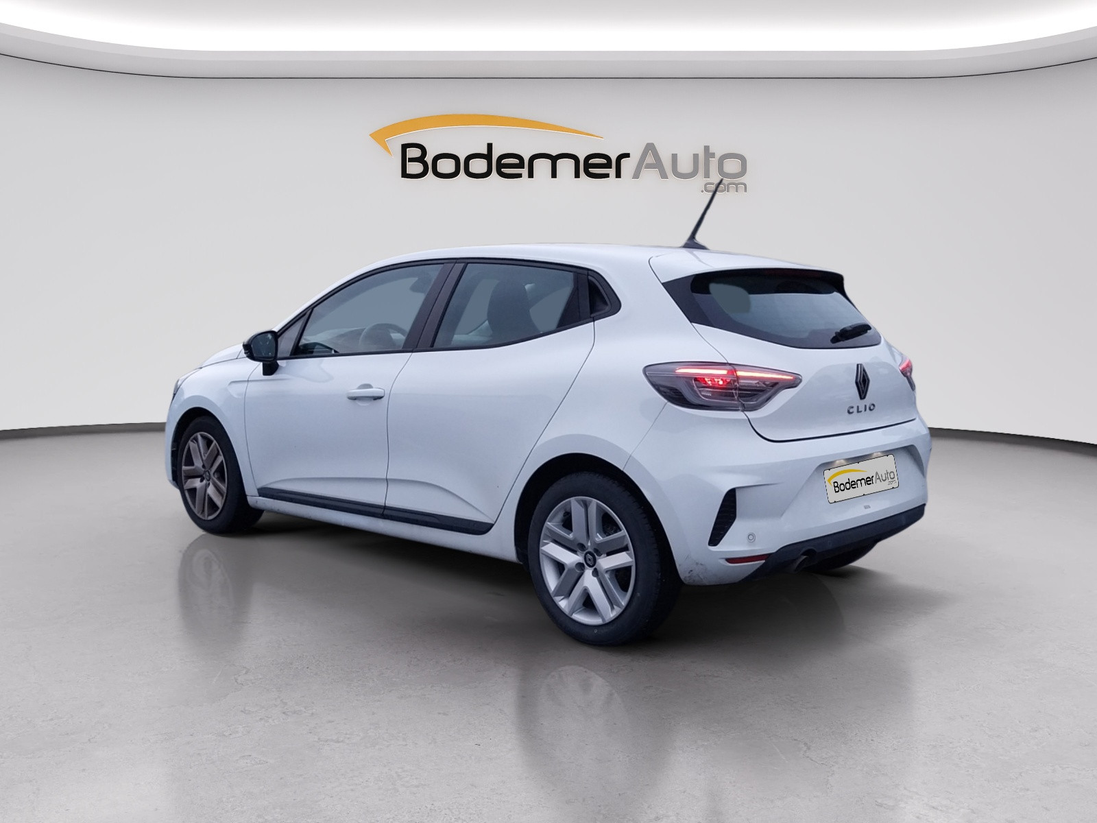 Vente en ligne Renault Clio 5 Clio TCe 100 GPL au prix de 14 750 €
