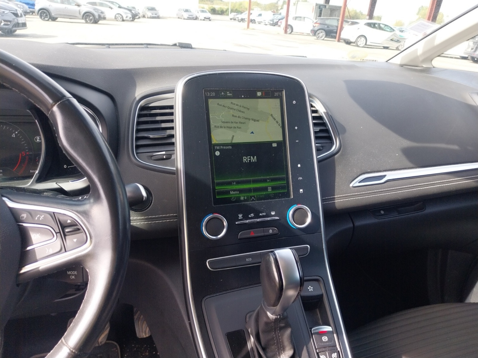 Vente en ligne Renault Grand Scenic 4 Grand Scenic Blue dCi 120 EDC au prix de 16 990 €
