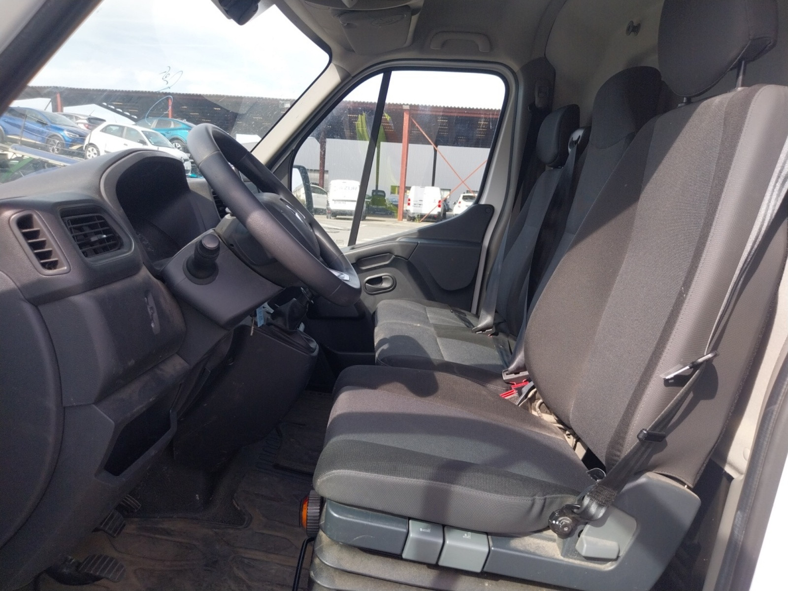 Vente en ligne Renault Master Fourgon MASTER FGN TRAC F3500 L3H2 ENERGY DCI 180 au prix de 21 990 €
