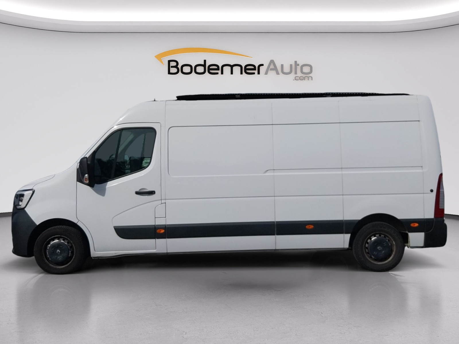 Vente en ligne Renault Master Fourgon MASTER FGN TRAC F3500 L3H2 ENERGY DCI 180 au prix de 21 990 €