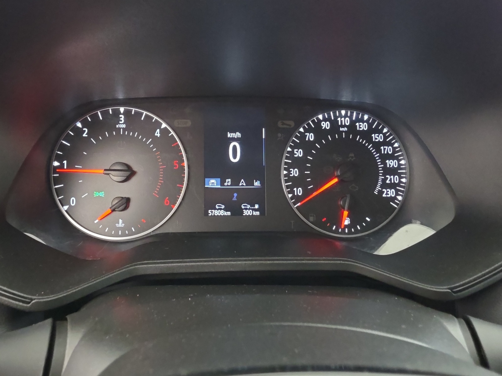 Vente en ligne Renault Clio 5 CLIO SOCIETE BLUE DCI 100 - 21N au prix de 11 990 €