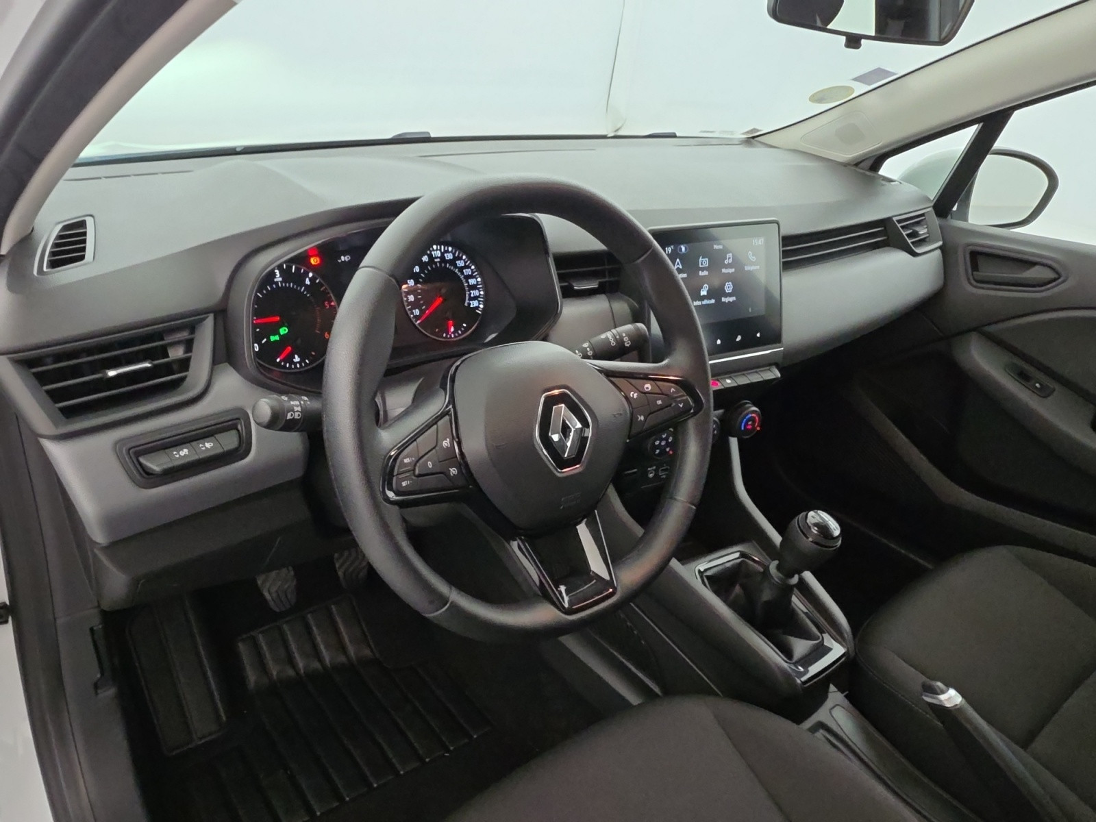 Vente en ligne Renault Clio 5 CLIO SOCIETE BLUE DCI 100 - 21N au prix de 11 990 €