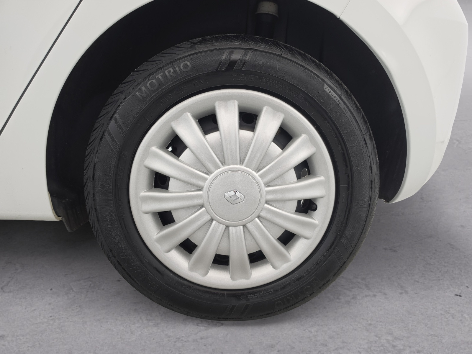 Vente en ligne Renault Clio 5 CLIO SOCIETE BLUE DCI 100 - 21N au prix de 11 990 €