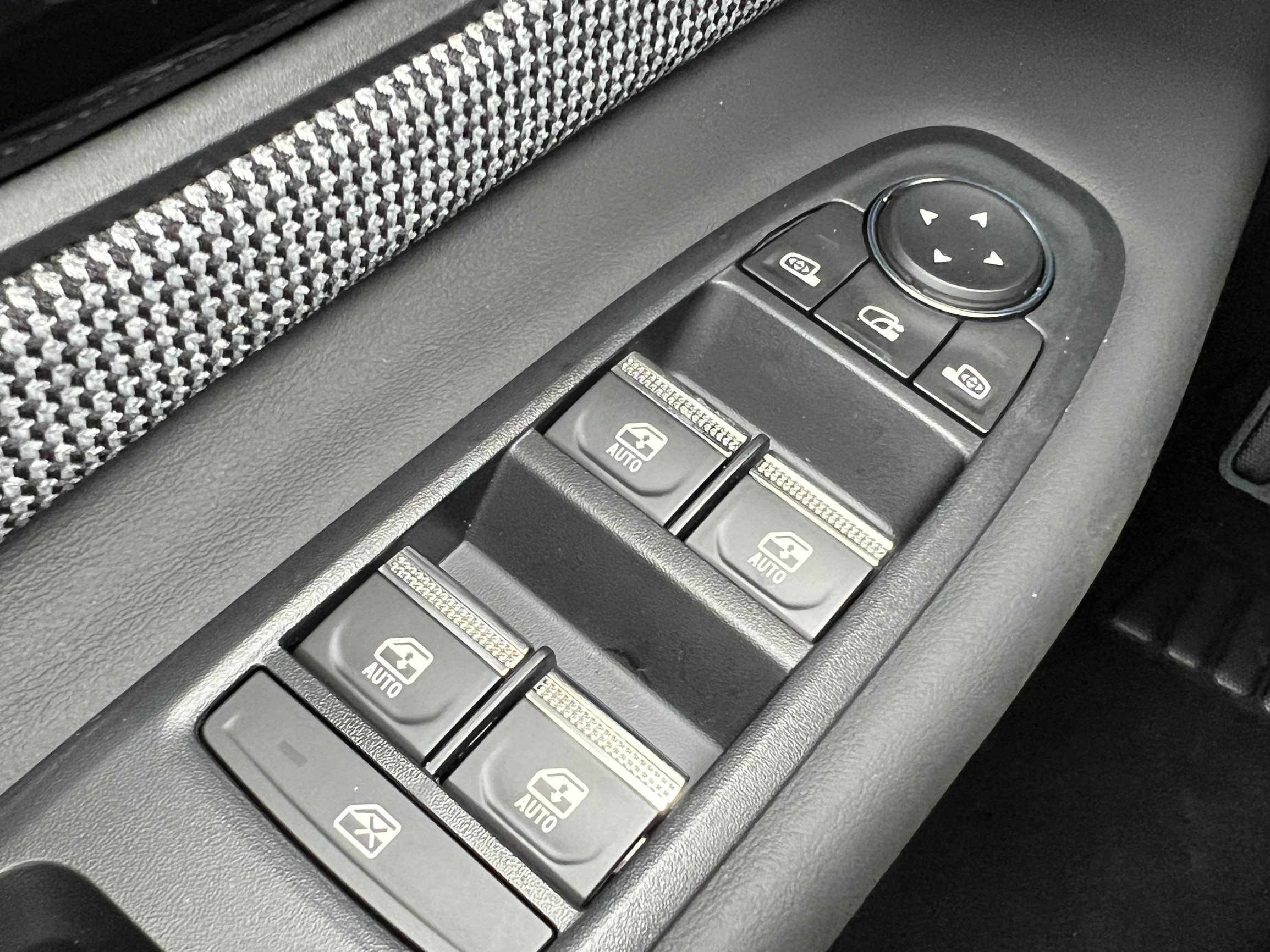 Vente en ligne Renault R4 E-Tech  150 ch autonomie confort au prix de 36 990 €