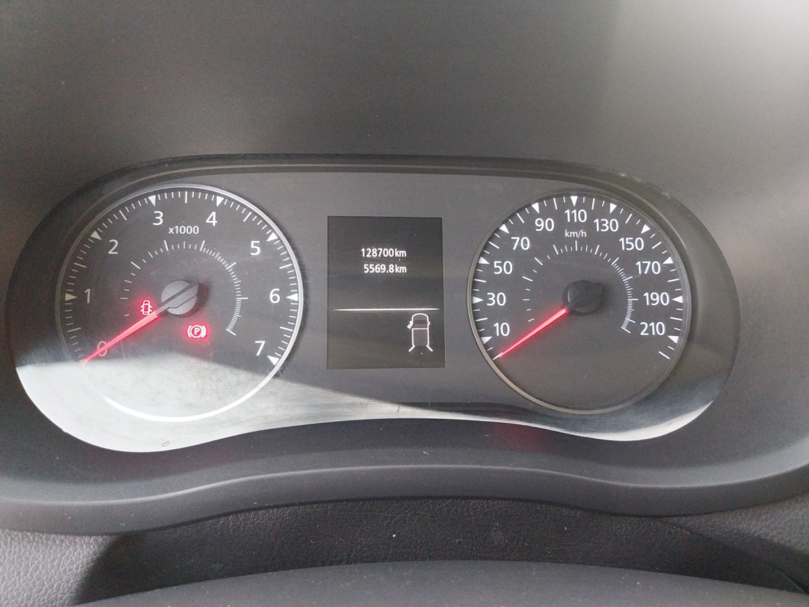 Vente en ligne Renault Master Fourgon MASTER FGN TRAC F3300 L2H2 DCI 135 au prix de 16 531 €