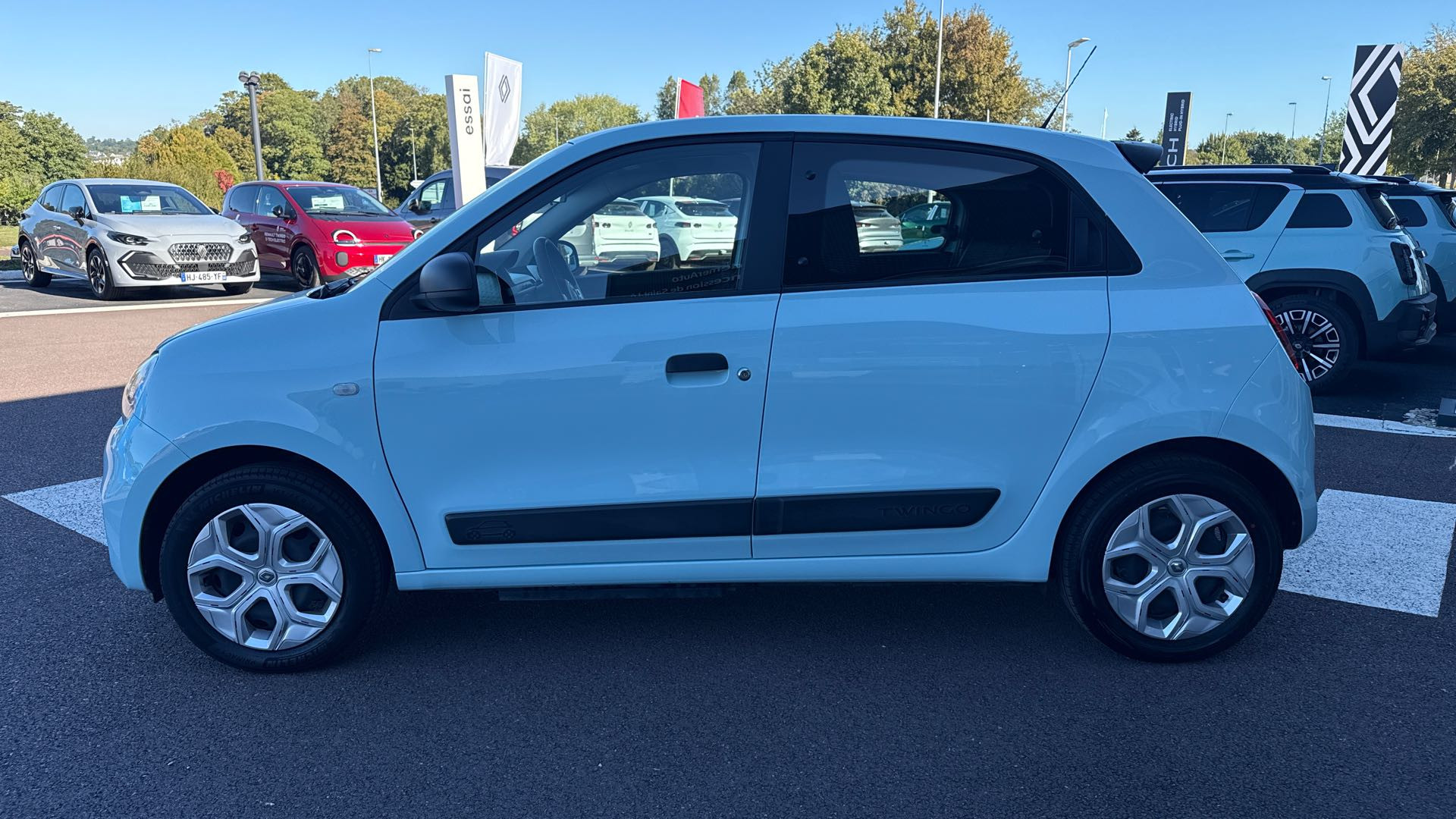 Vente en ligne Renault Twingo Electrique Twingo III E-Tech au prix de 12 690 €
