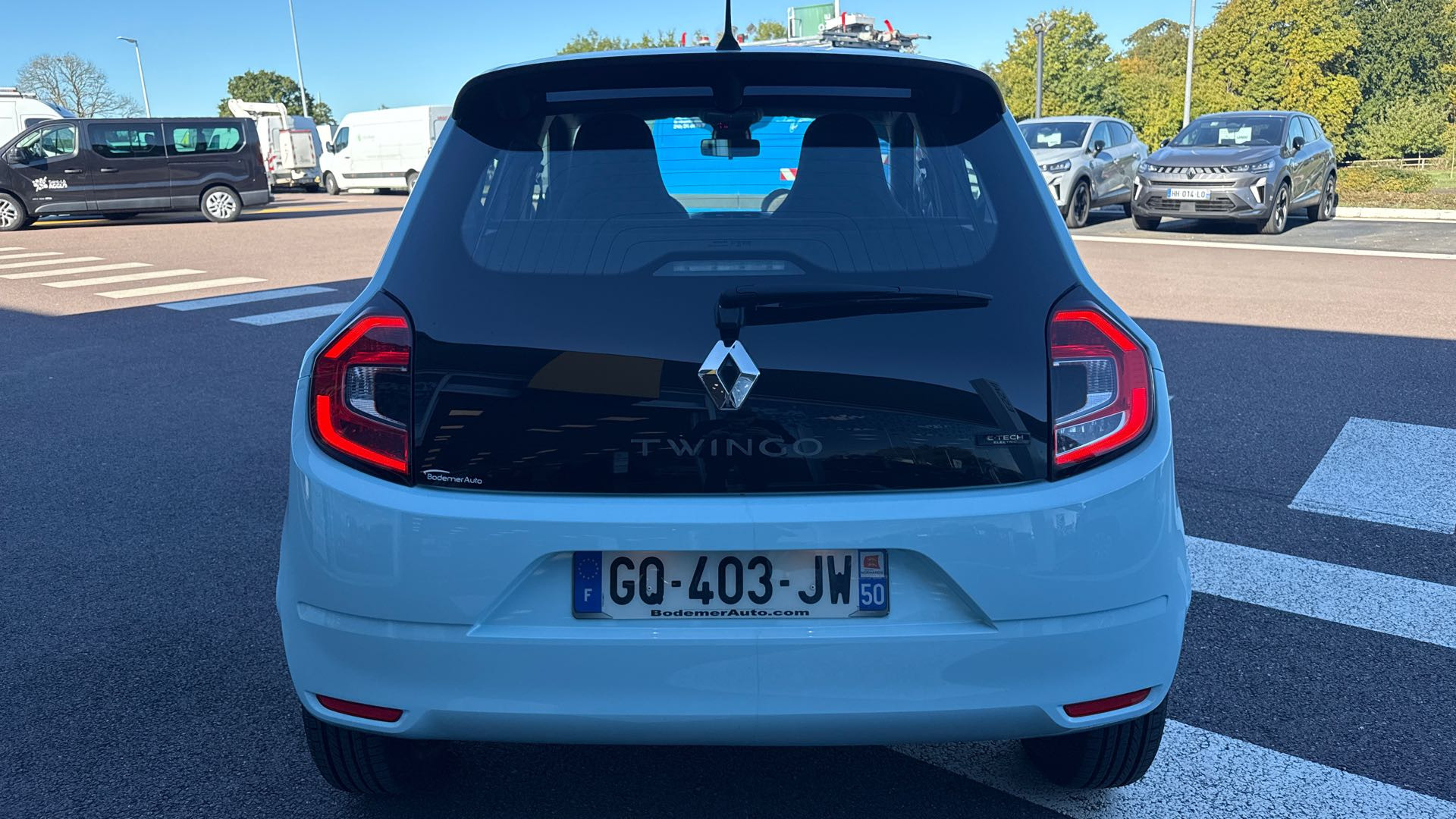 Vente en ligne Renault Twingo Electrique Twingo III E-Tech au prix de 12 690 €