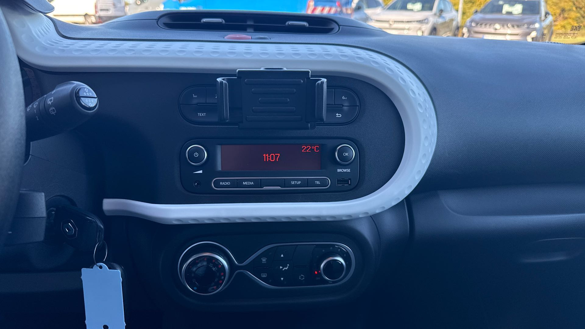 Vente en ligne Renault Twingo Electrique Twingo III E-Tech au prix de 12 690 €