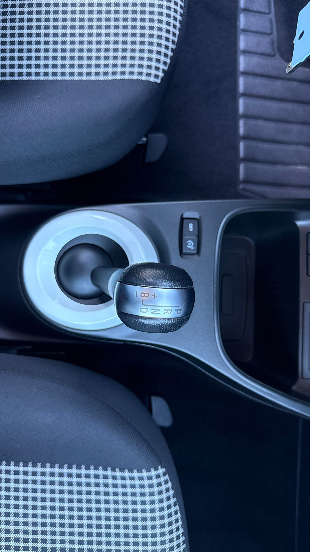 Vente en ligne Renault Twingo Electrique Twingo III E-Tech au prix de 12 690 €