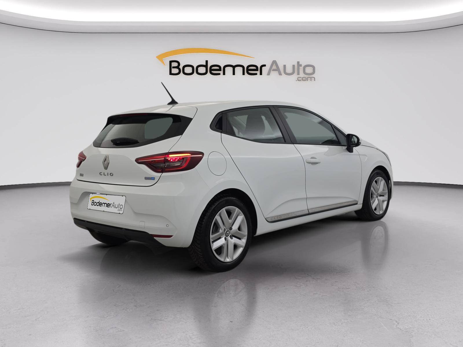 Vente en ligne Renault Clio 5 CLIO SOCIETE E-TECH 140 - 21N au prix de 13 290 €