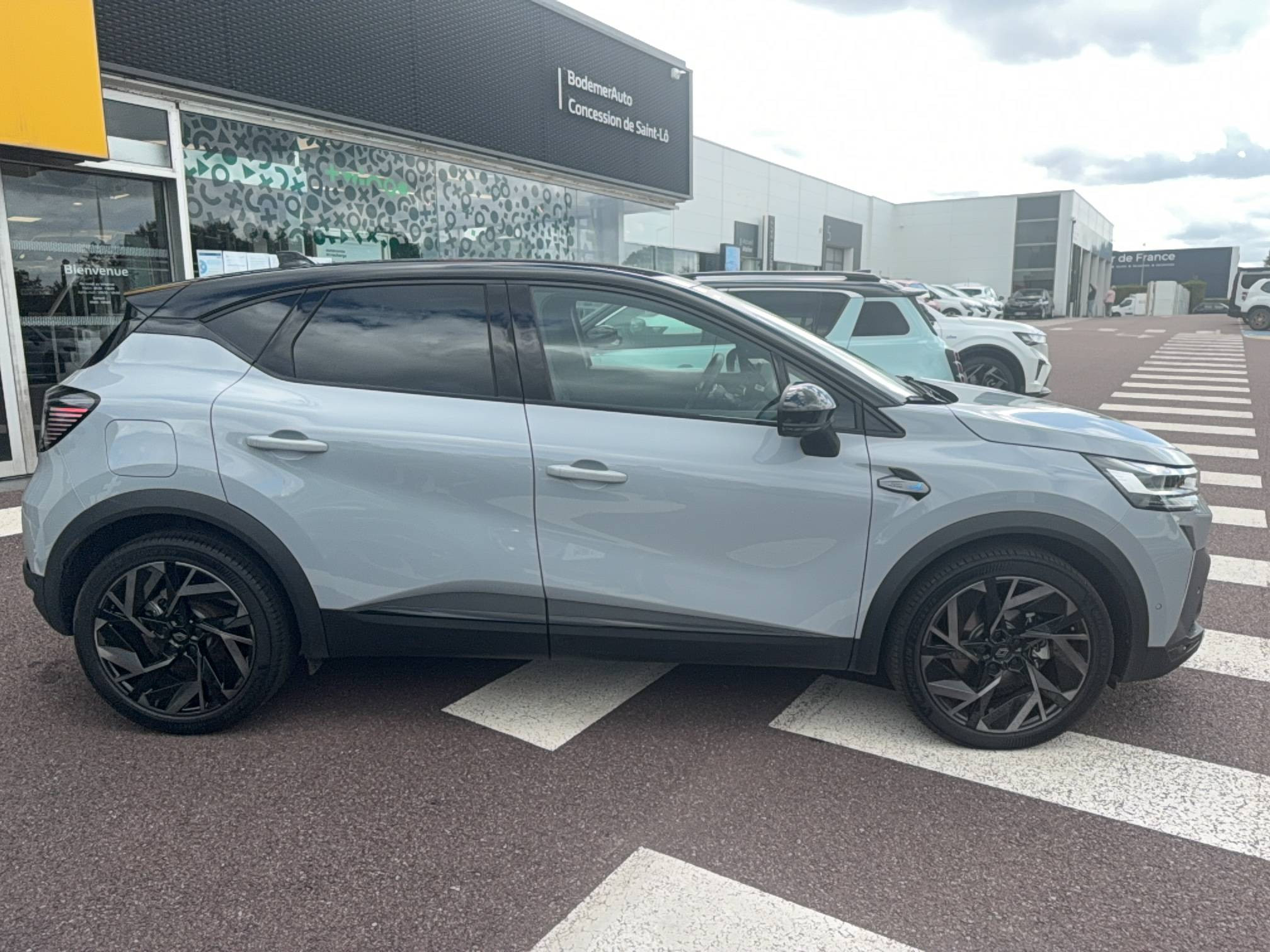 Vente en ligne Renault Captur  E-Tech full hybrid 160 ch au prix de 28 880 €